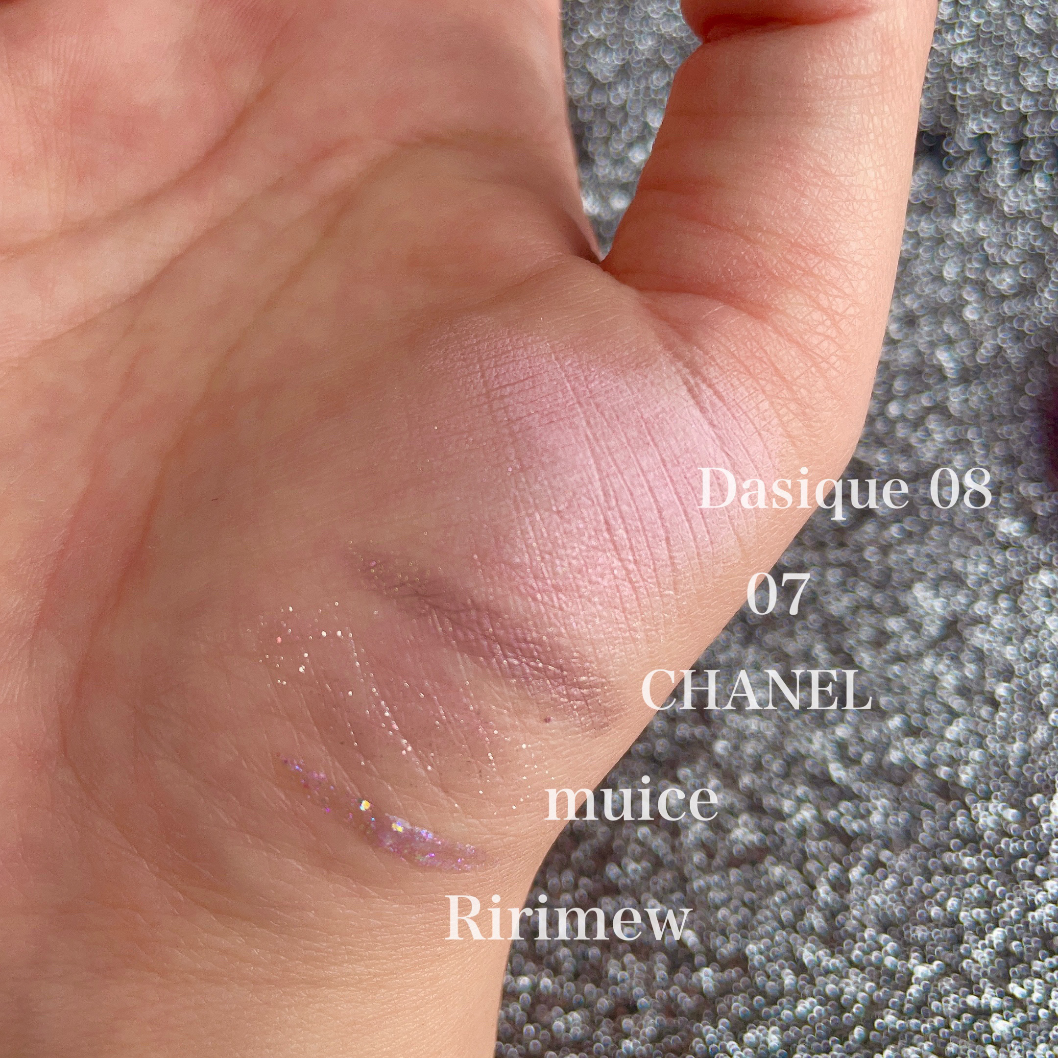 スティロ オンブル エ コントゥール/CHANEL/スティックアイシャドウを使ったクチコミ（2枚目）