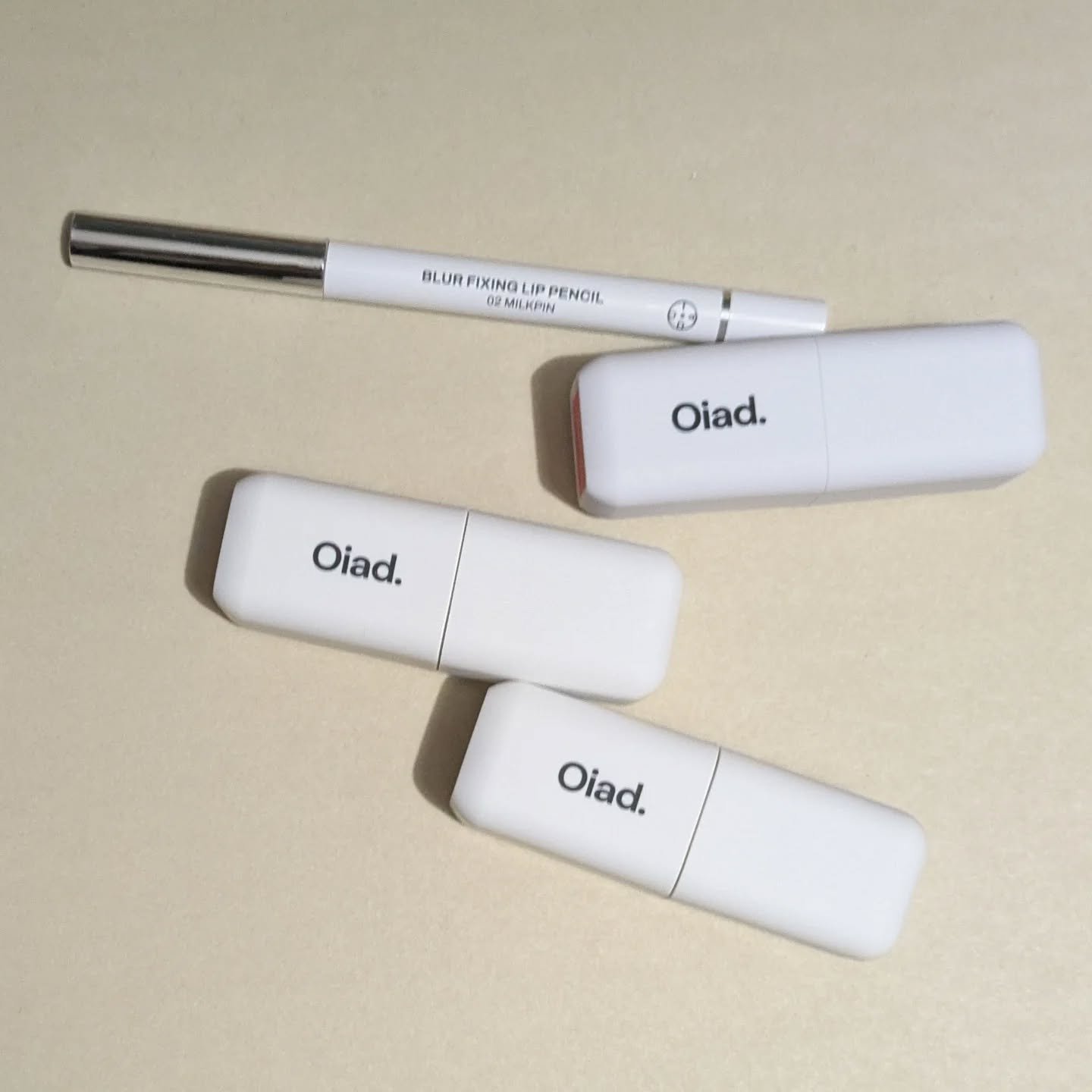 ブラーフィクシングリップペンシル 02 ミルクピン/oiad/リップライナーを使ったクチコミ（1枚目）