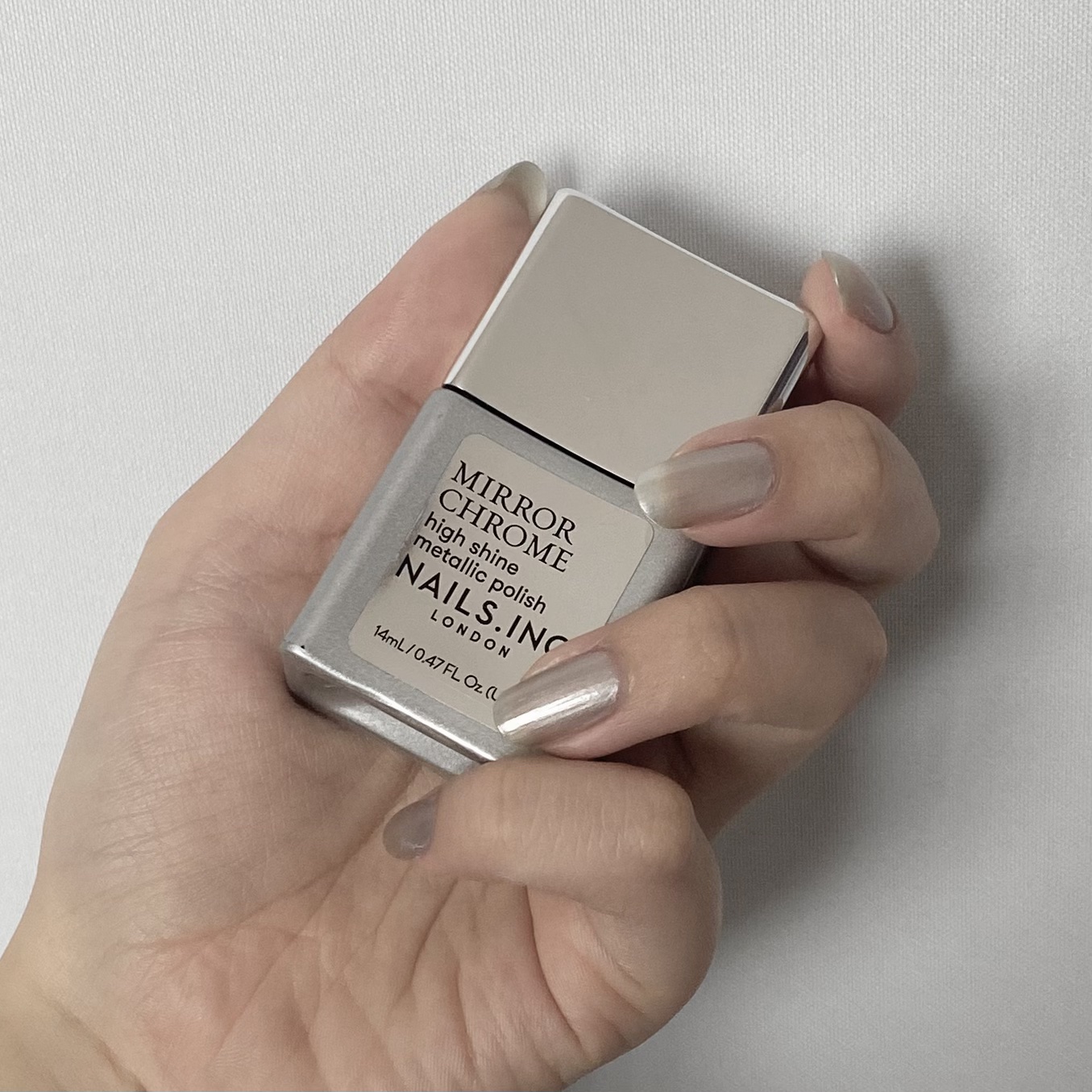 nails inc. ネイルズ インク ミラー クローム ネイルポリッシュのクチコミ「nails inc.の限定ミラーポリッシュでネイルをしました💅

とてもメタリックなカラーで、.....」（2枚目）