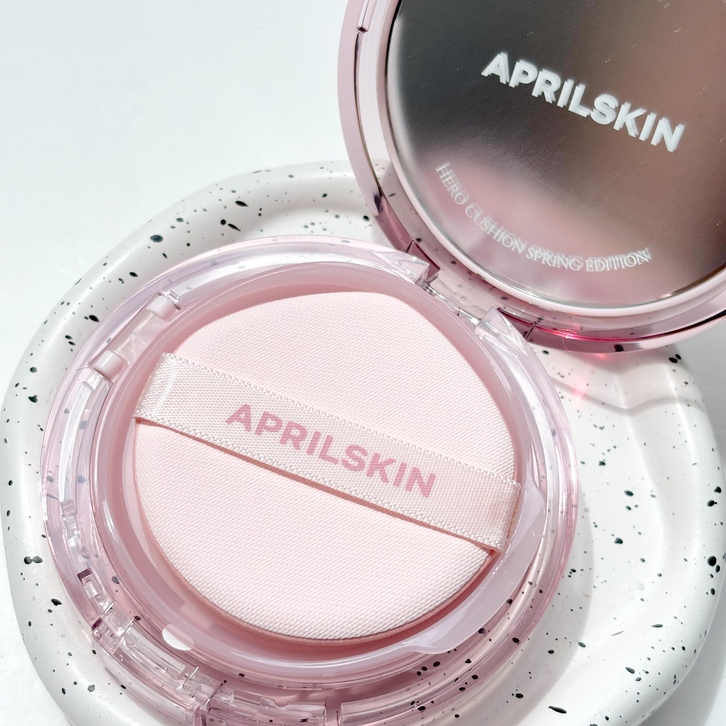 ヒーロークッション＋レフィルセット/APRILSKIN/クッションファンデーションを使ったクチコミ（3枚目）