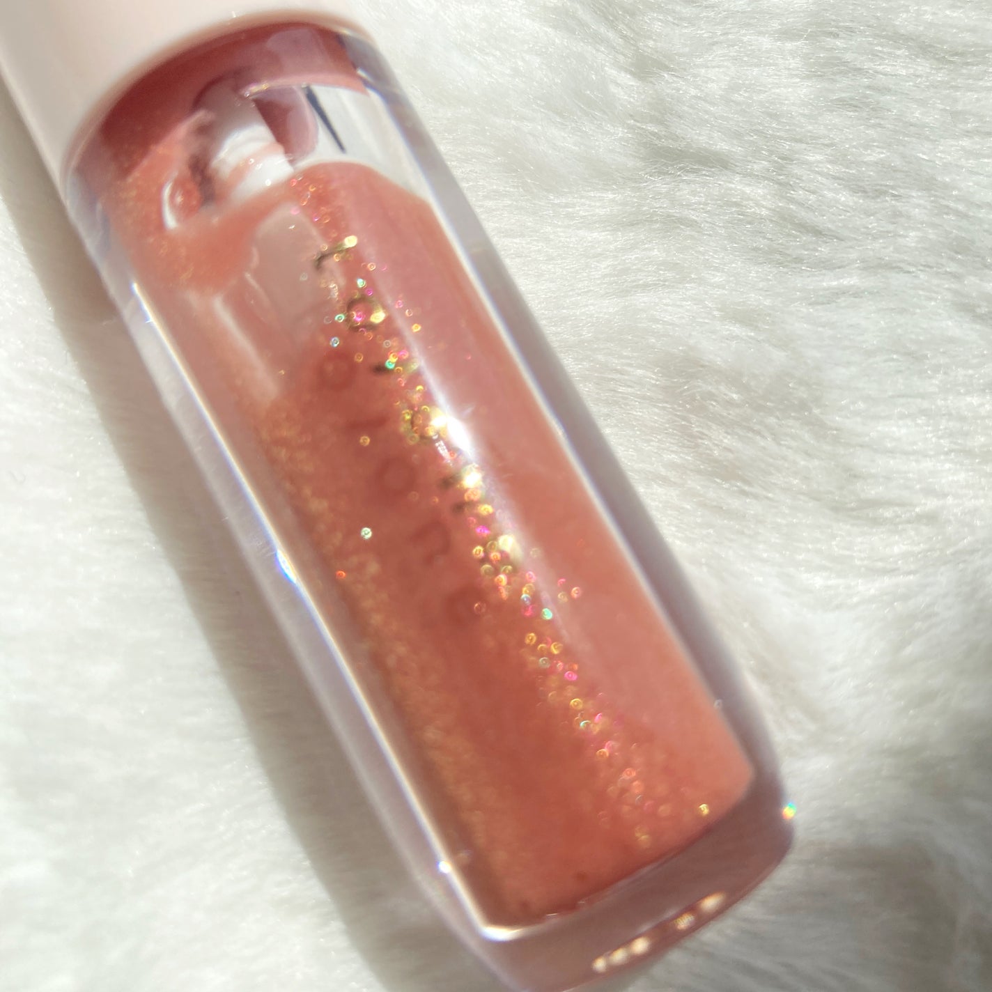 トーン ペタル ブルーミング グロス/to/one/リップグロスを使ったクチコミ(2枚目)