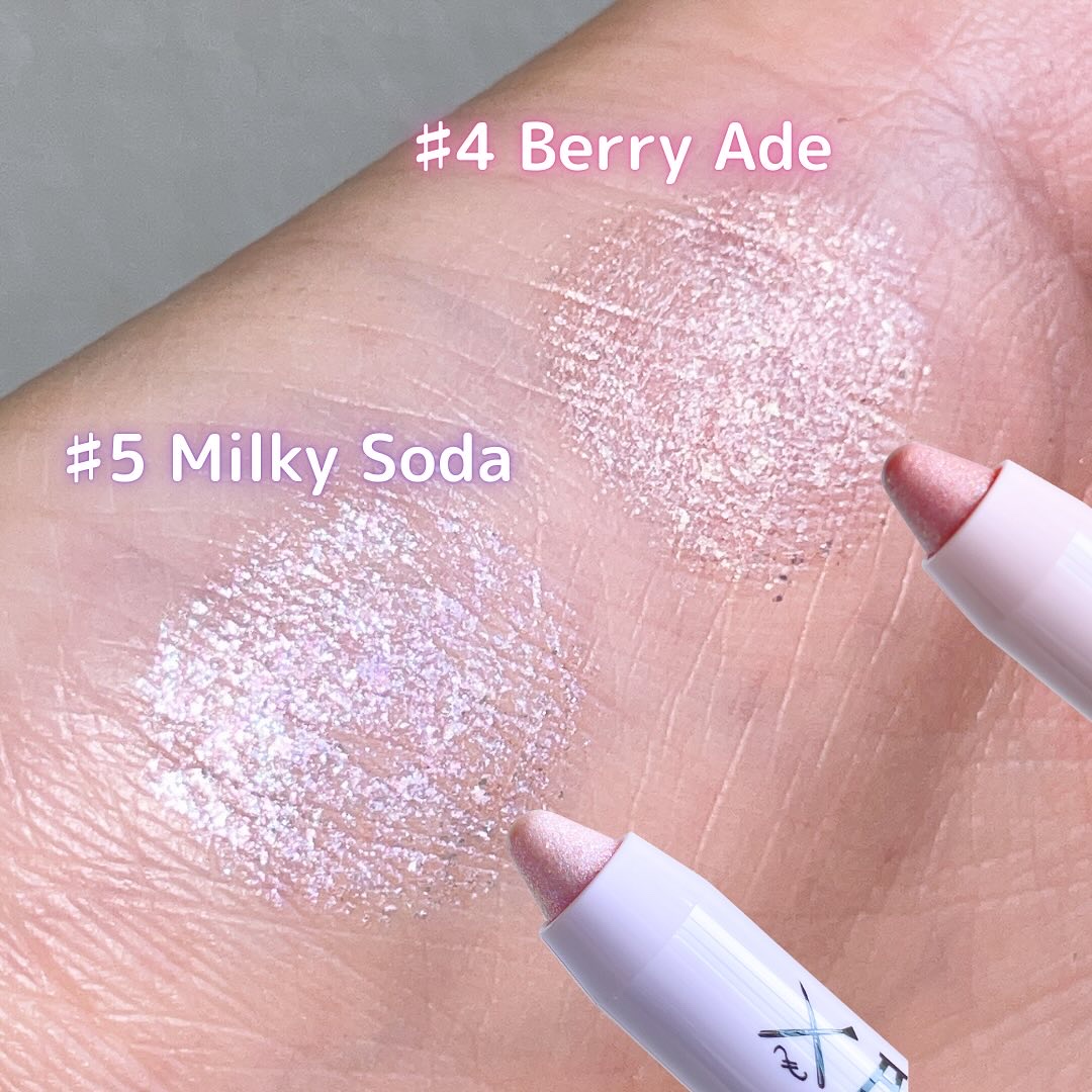 アートクラス アイグリッツ/too cool for school/スティックアイシャドウを使ったクチコミ（3枚目）