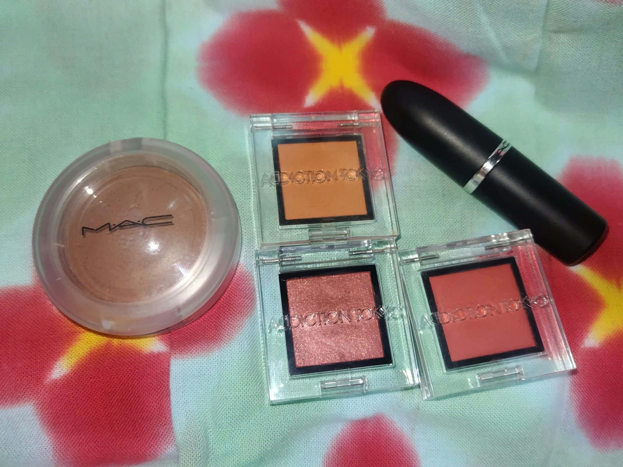  アディクション　ザ アイシャドウ プリズム 108PR Sunset Ember/ADDICTION/単色アイシャドウを使ったクチコミ（1枚目）