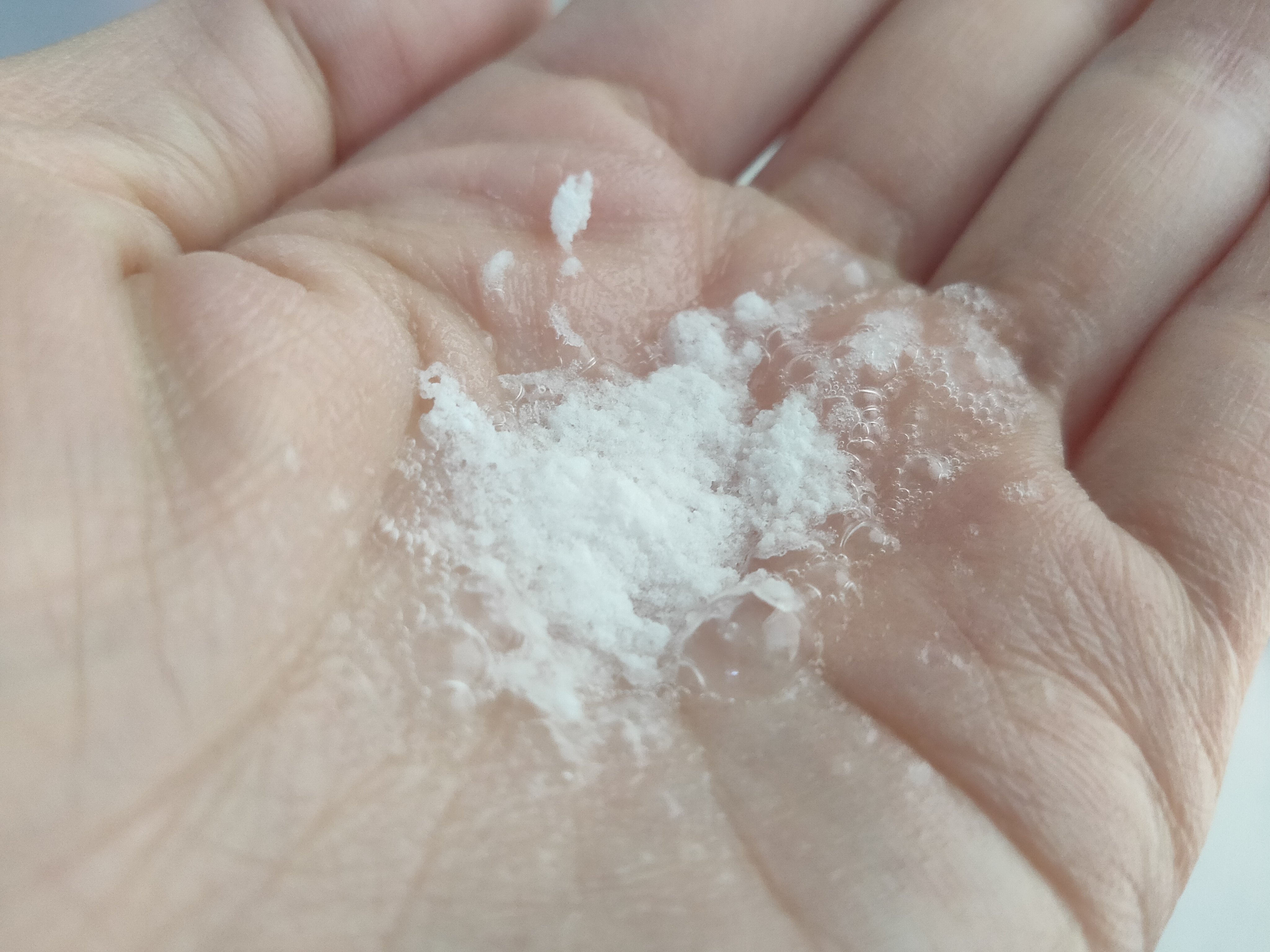 フローズンスプレー ホワイトサボンの香り/スキューズミー/デオドラント・制汗剤を使ったクチコミ（3枚目）