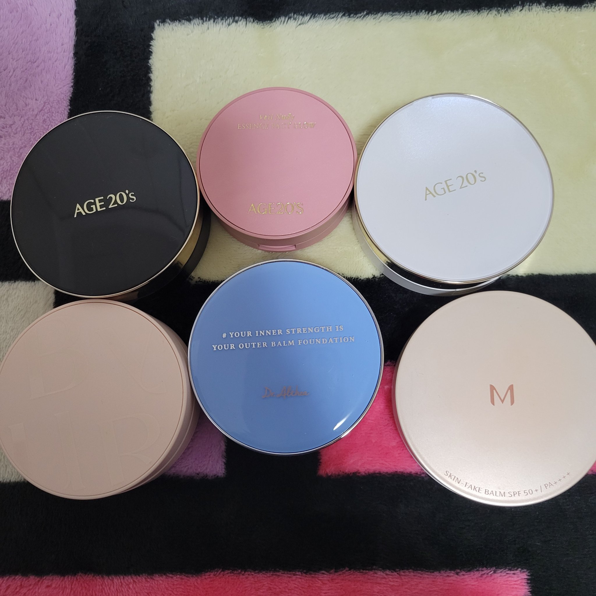 ヴェールヌーディ エッセンスパクトグロウ 20 オークル（ミニ）/AGE20’s/クリーム・エマルジョンファンデーションを使ったクチコミ（1枚目）