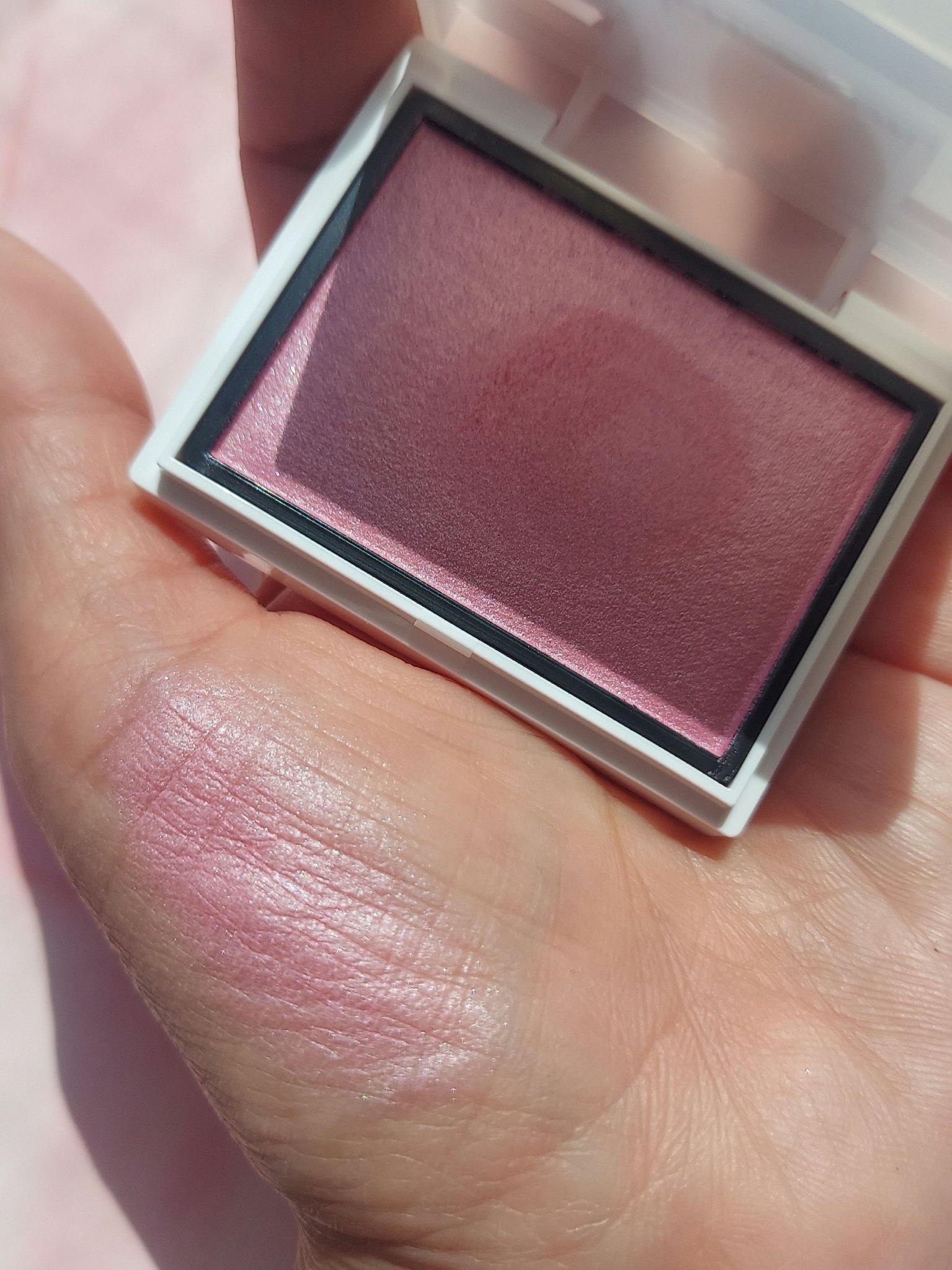 メロウメルティングチーク 05 Secret kiss/Enamor/パウダーチークを使ったクチコミ（3枚目）