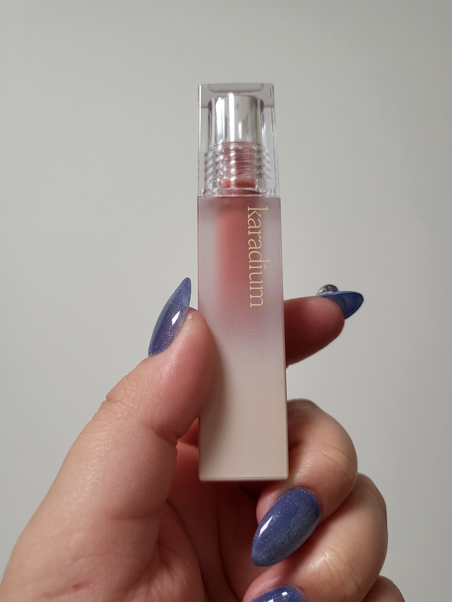 グラッシーフィッティングティント/karadium/リップティントを使ったクチコミ（1枚目）