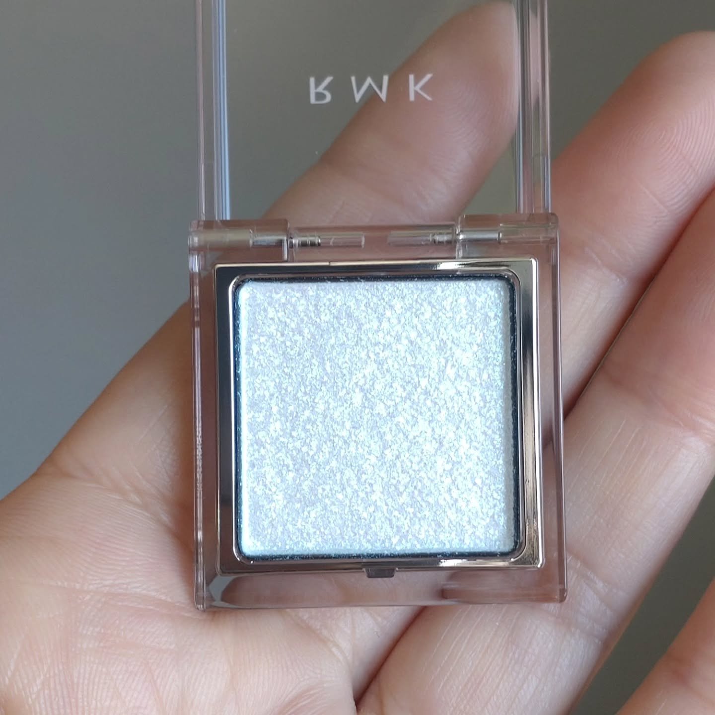RMK インフィニシェイド シングル アイシャドウ/RMK/単色アイシャドウを使ったクチコミ（2枚目）