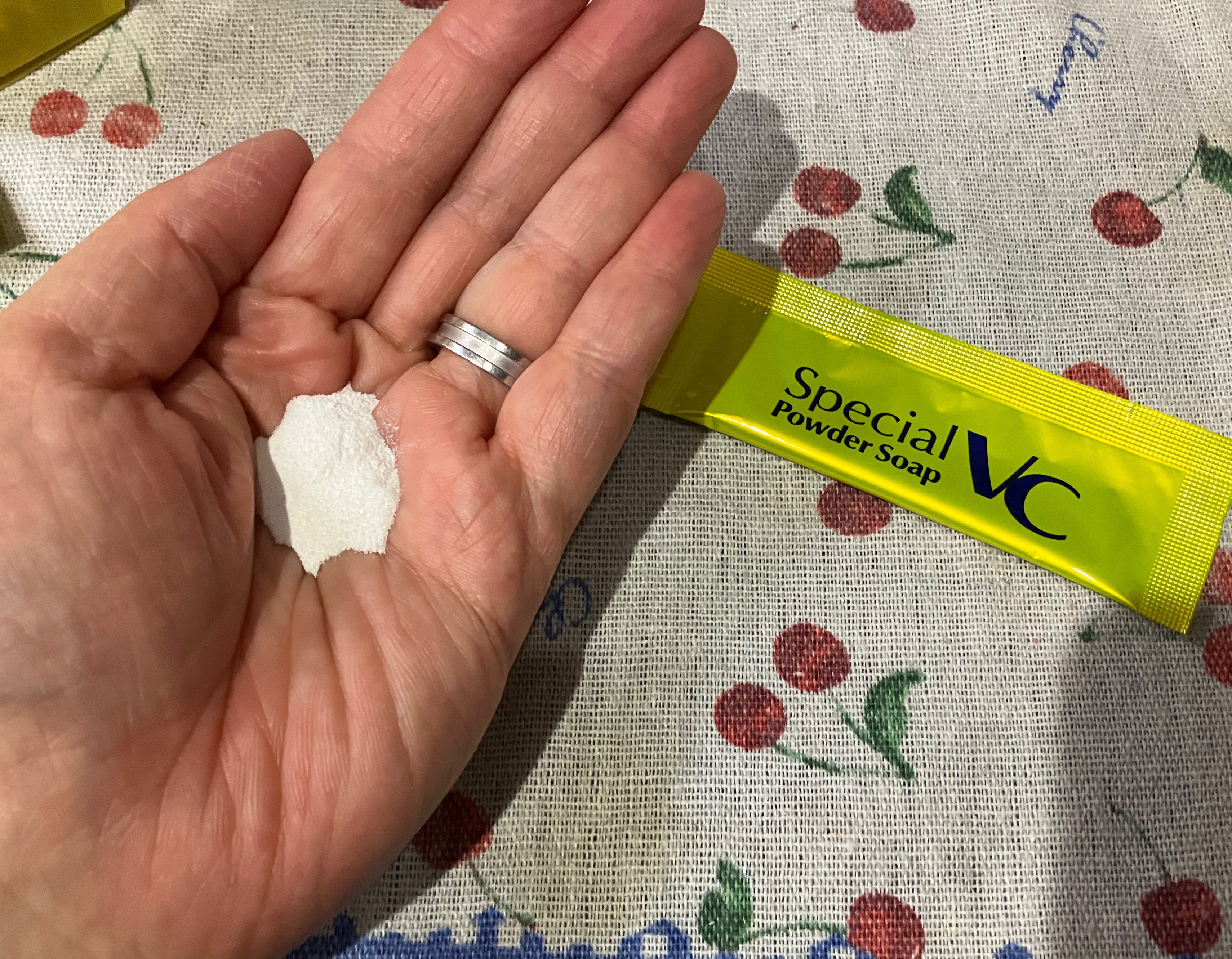 スペシャルパウダーソープＶＣ/Cure/洗顔パウダーを使ったクチコミ（2枚目）