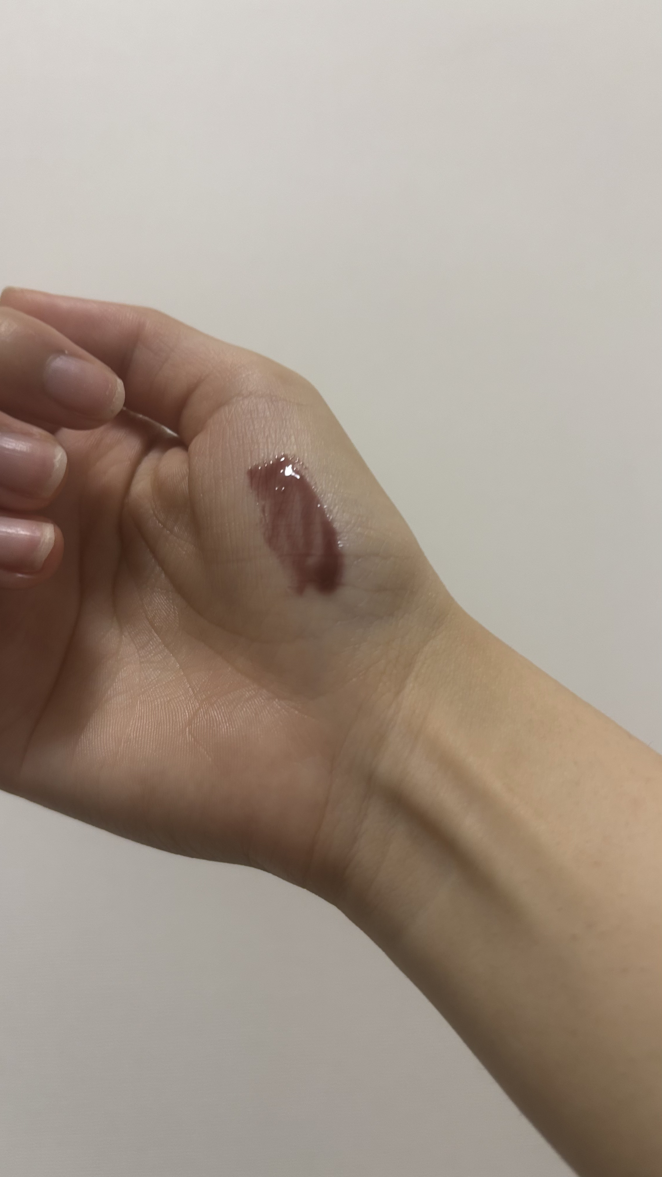 ジューシーベリープランピングリップオイル/TOCOBO/リップグロスを使ったクチコミ（2枚目）