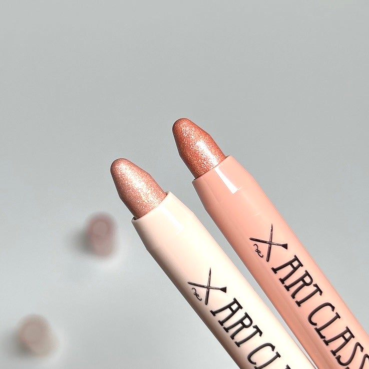 アートクラス アイグリッツ/too cool for school/スティックアイシャドウを使ったクチコミ(4枚目)