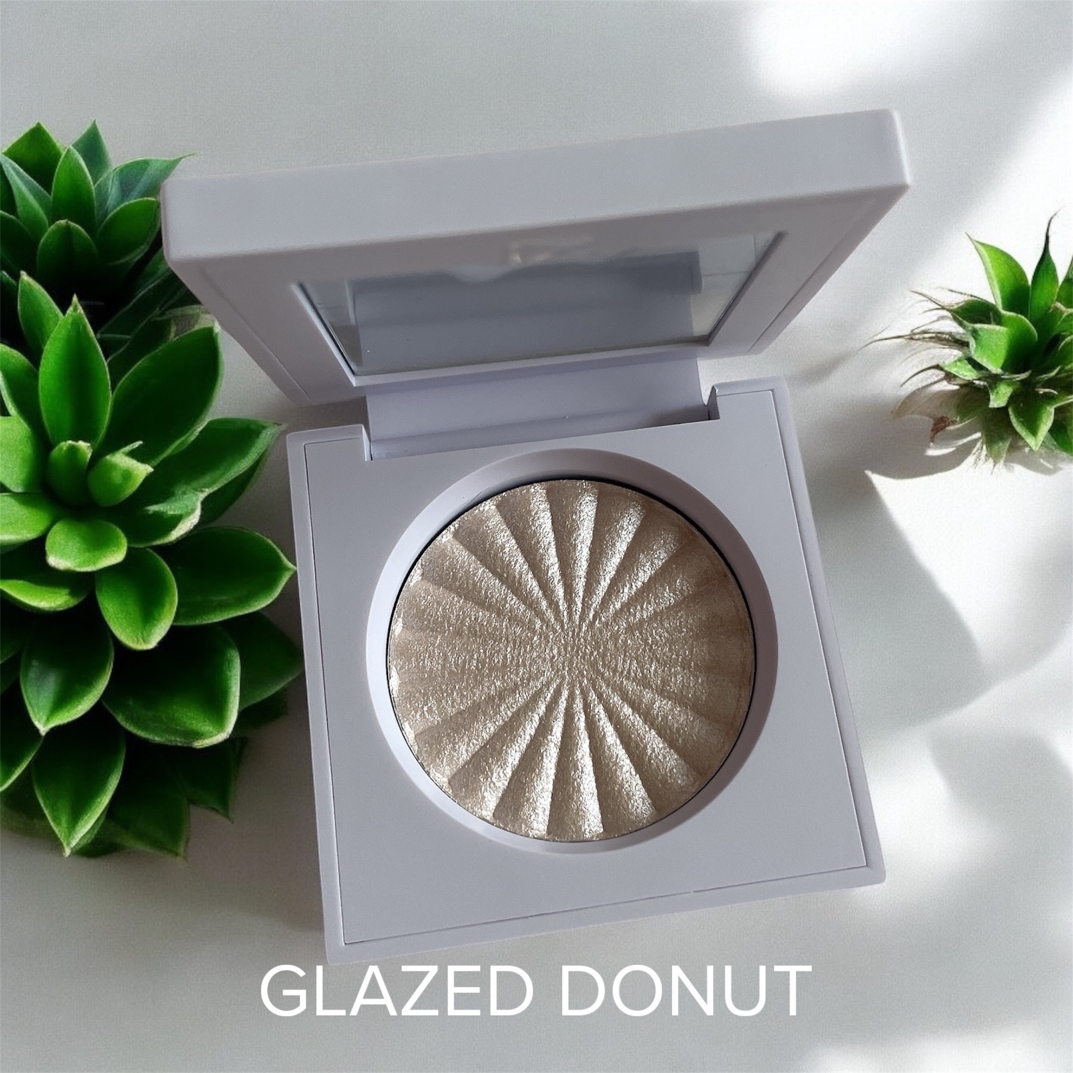 OFRA mini Highlighter/Ofra Cosmetics/パウダーハイライトを使ったクチコミ（2枚目）