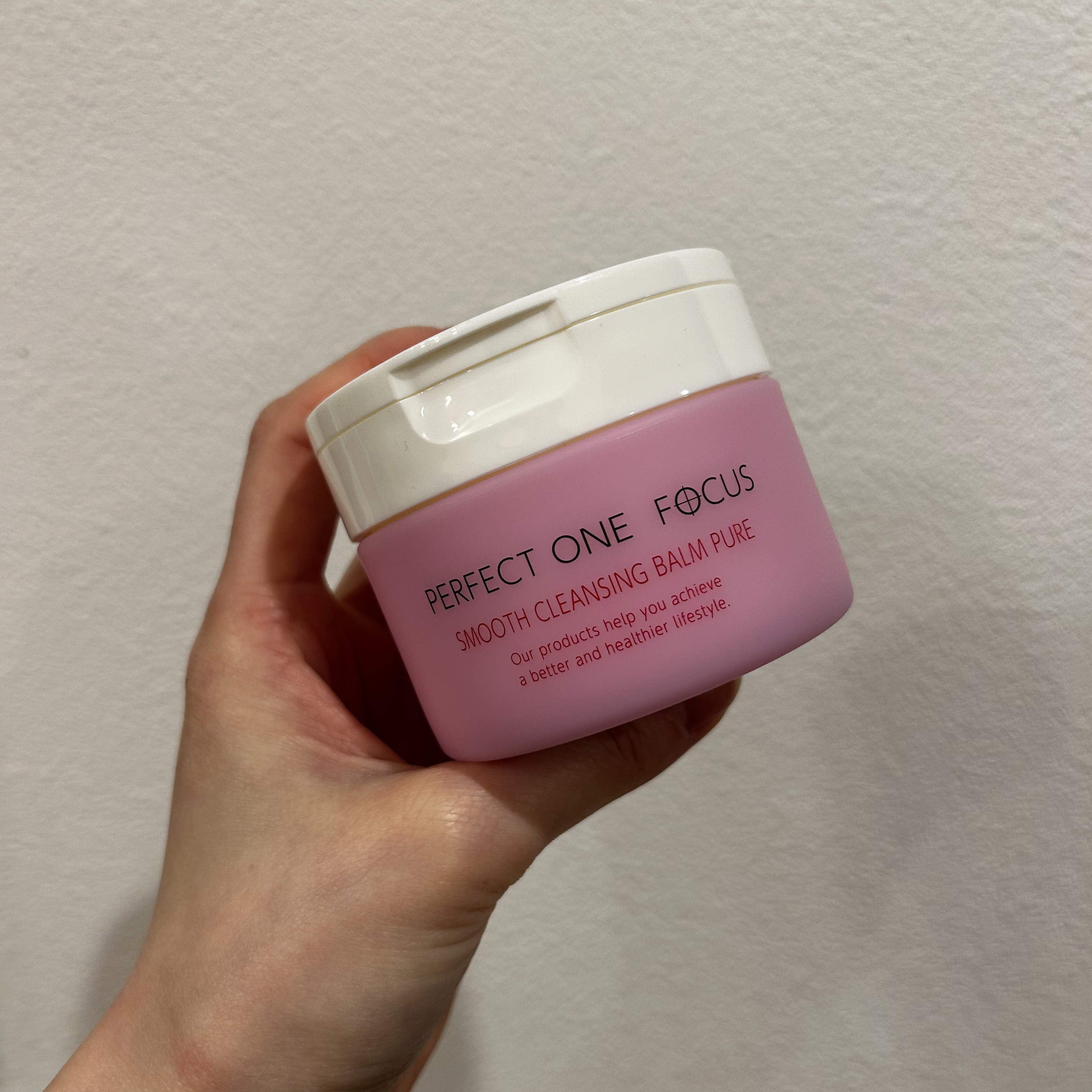 購入品紹介‪🫶

【商品】
PERFECT ONE  FOCUS 🎀
パーフェクトワンフォーカス スムースクレンジングバーム ピュア  ¥2,970



元々使っていた黄色いタイプ💛を使い切ったため、新しくピンクを購入🎀

使い心