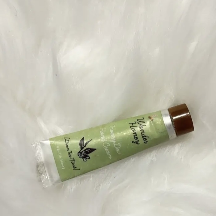 ワンダーハニー はちみつの森のハンドクリームギフト/VECUA Honey/トライアルキットを使ったクチコミ（1枚目）