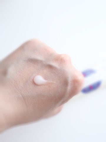 明色美顔 薬用美白美容液ジェル/美顔/フェイスクリームを使ったクチコミ(2枚目)