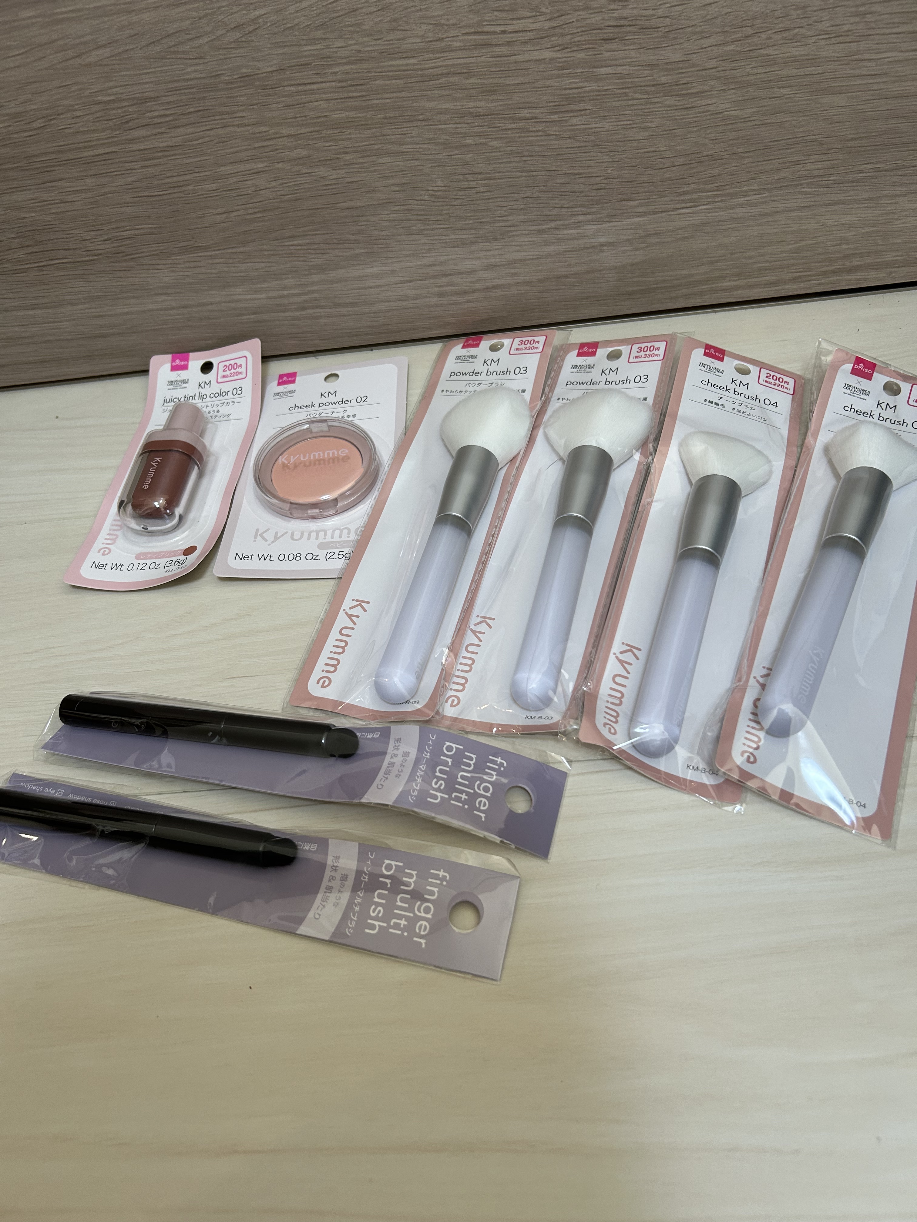 フィンガーマルチブラシ/DAISO/メイクブラシを使ったクチコミ（3枚目）