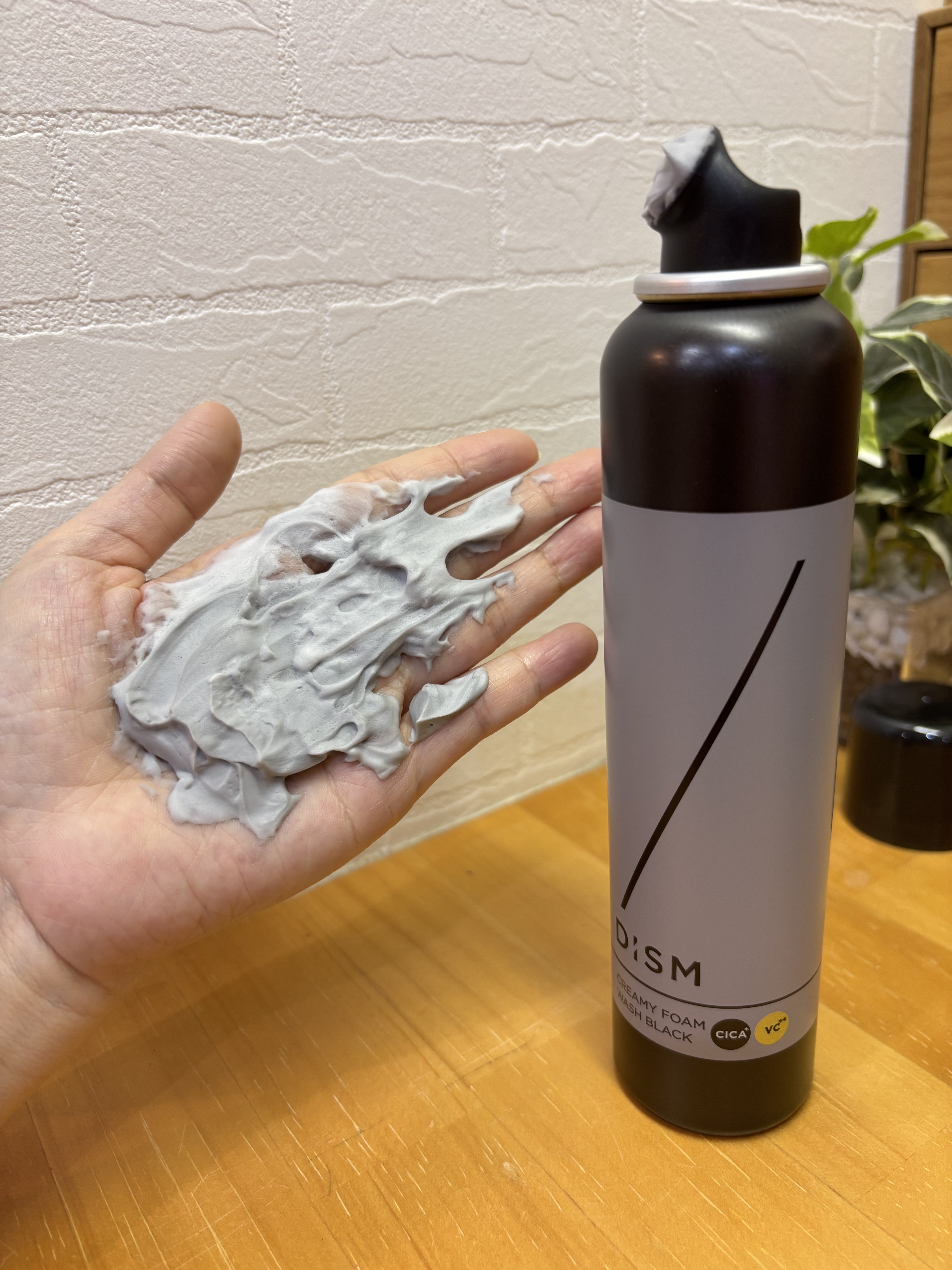 ディズム クリーミーフォームウォッシュ ブラック/DISM/泡洗顔を使ったクチコミ（3枚目）