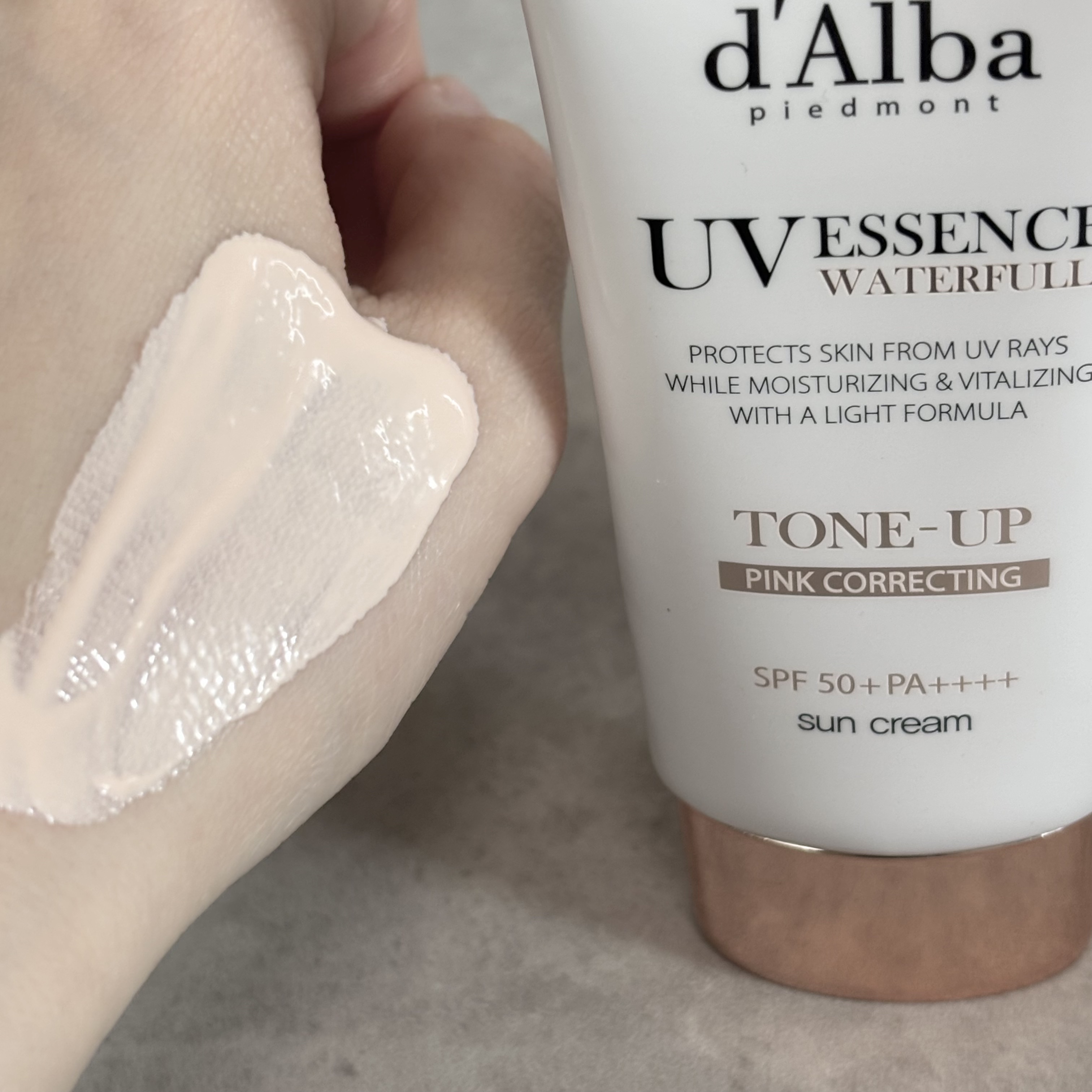ウォータフルトーンアップサンクリーム/ダルバ/日焼け止めクリームを使ったクチコミ（3枚目）