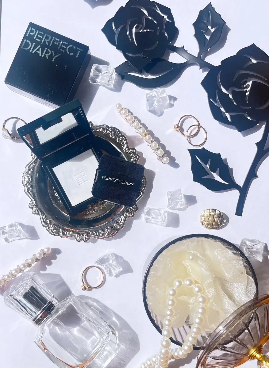 トランスルーシェントブルーリング ルースパウダー(N)/PERFECT DIARY/ルースパウダーを使ったクチコミ（2枚目）