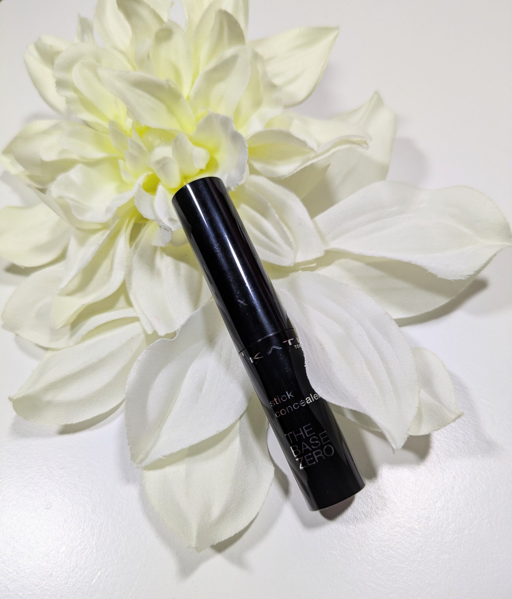 KATE スティックコンシーラーAのクチコミ「KATE　スティックコンシーラーA　ナチュラルベージュ


少し硬めのテクスチャで肌に密着し崩.....」（1枚目）