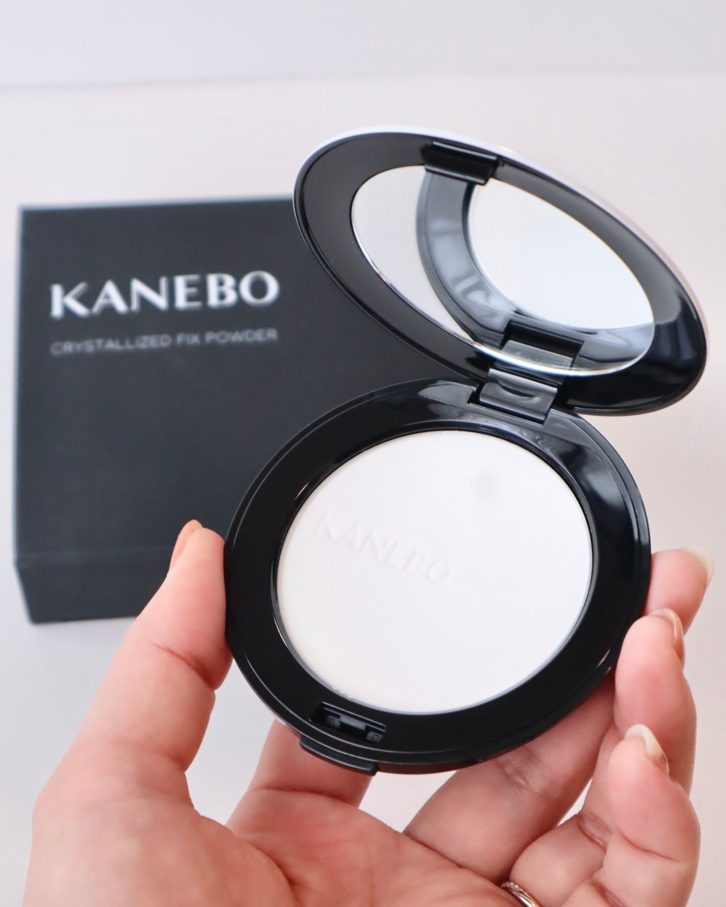 カネボウ クリスタライズドフィックスパウダー/KANEBO/プレストパウダーを使ったクチコミ(1枚目)