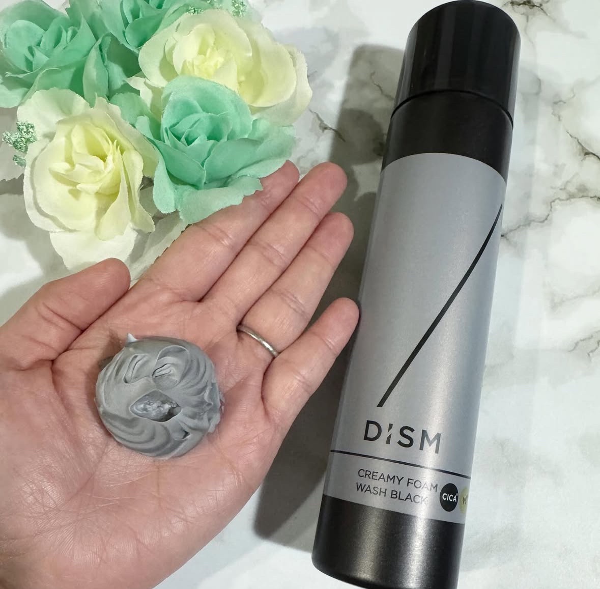 ディズム クリーミーフォームウォッシュ ブラック/DISM/泡洗顔を使ったクチコミ（3枚目）