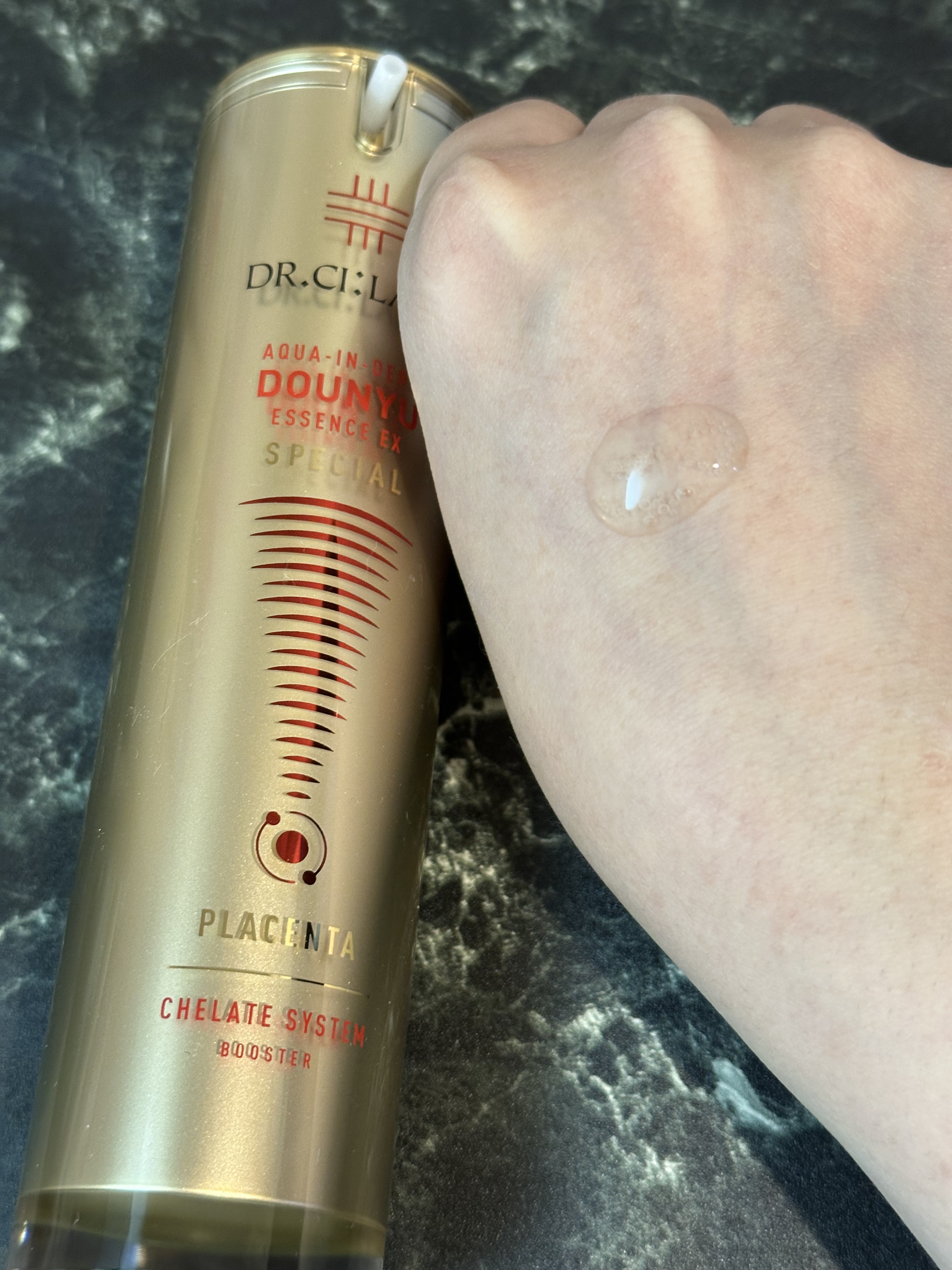 アクアインダーム ディーエヌエッセンス(旧)/ドクターシーラボⓇ/美容液を使ったクチコミ（1枚目）