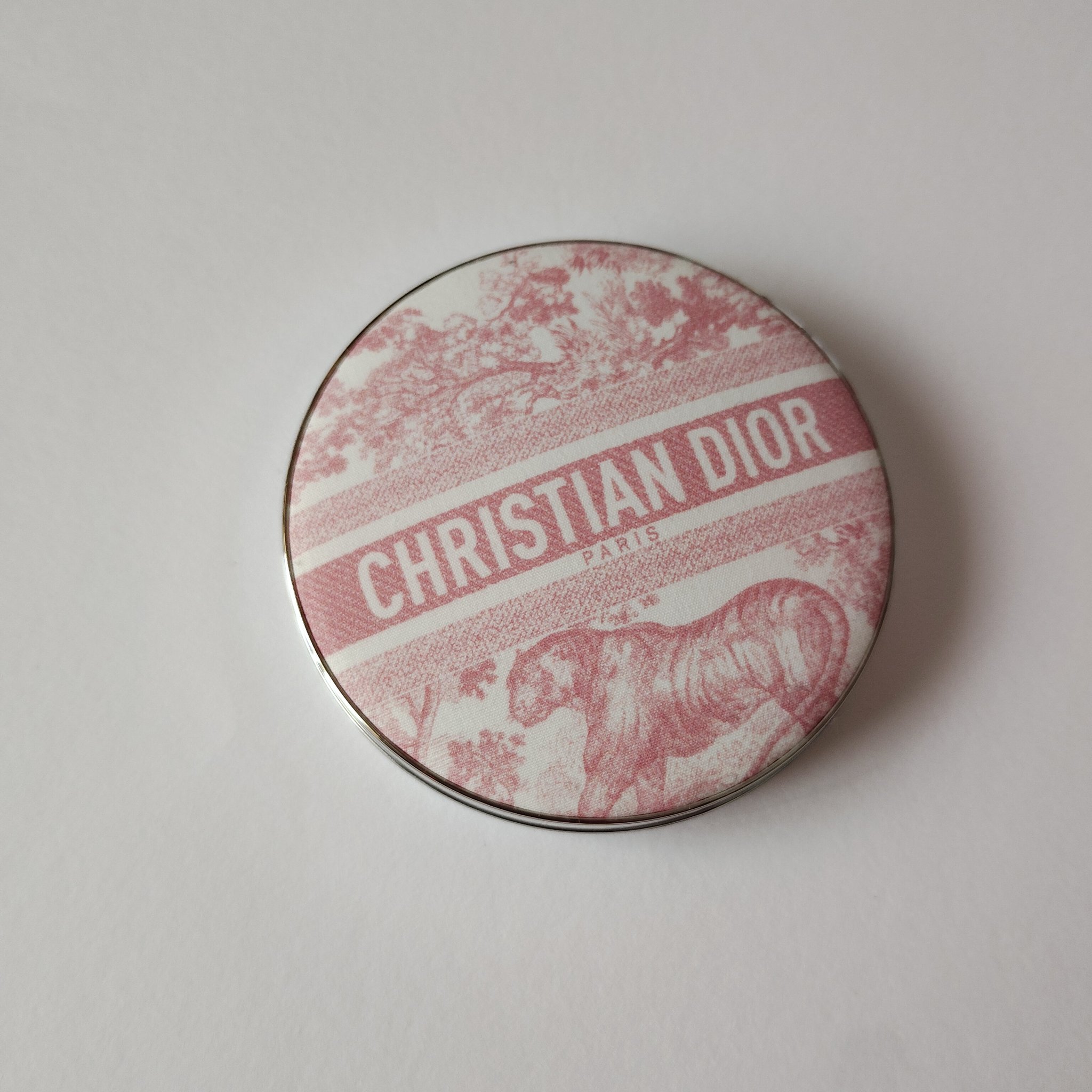 ディオールスキン フォーエヴァー グロウ ルミナイザー（サマー コレクション 2025 限定品） 004 コーラル グロウ/Dior/ハイライトを使ったクチコミ（3枚目）