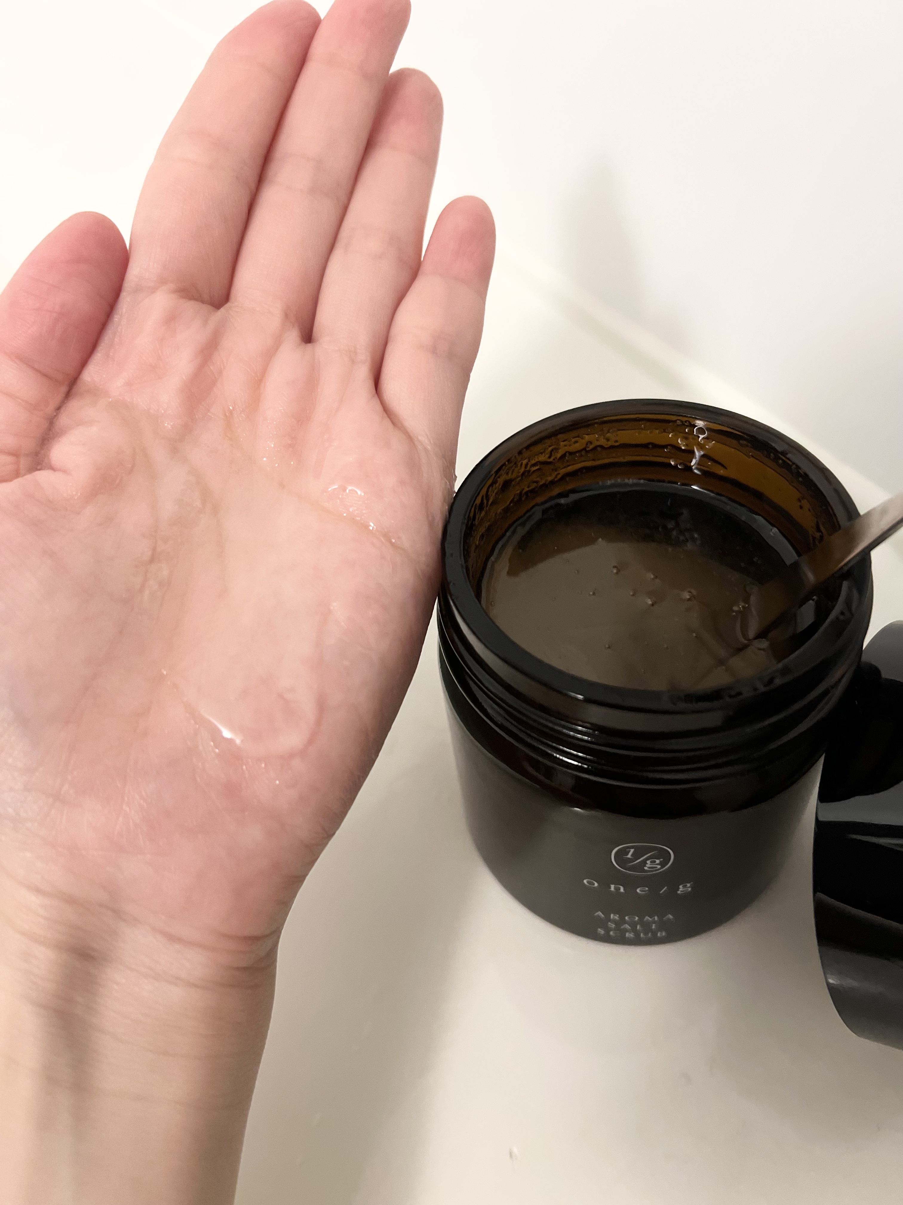 アロマソルトスクラブ/ワンオーバージー/ボディスクラブを使ったクチコミ（3枚目）