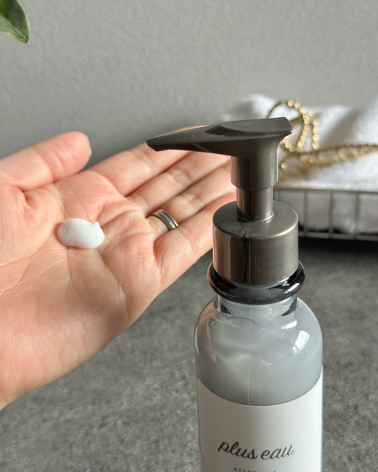 プリュスオー ハイドロミルク/plus eau/ヘアミルクを使ったクチコミ（2枚目）