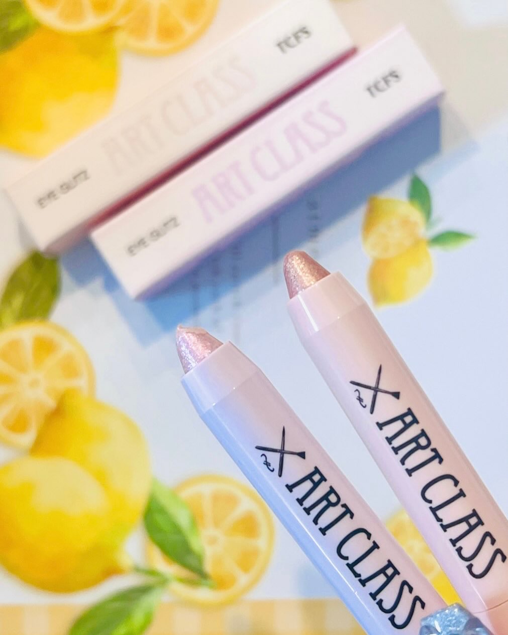 アートクラス アイグリッツ/too cool for school/スティックアイシャドウを使ったクチコミ（1枚目）