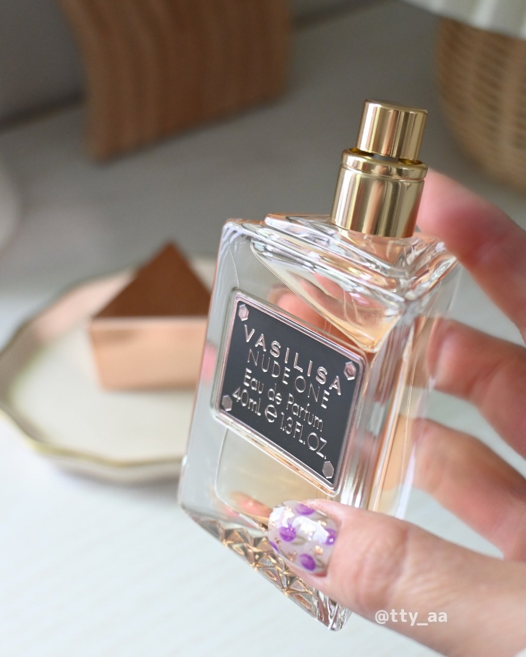 ヌード ワン オードパルファム/ヴァシリーサ/香水(レディース)を使ったクチコミ（2枚目）