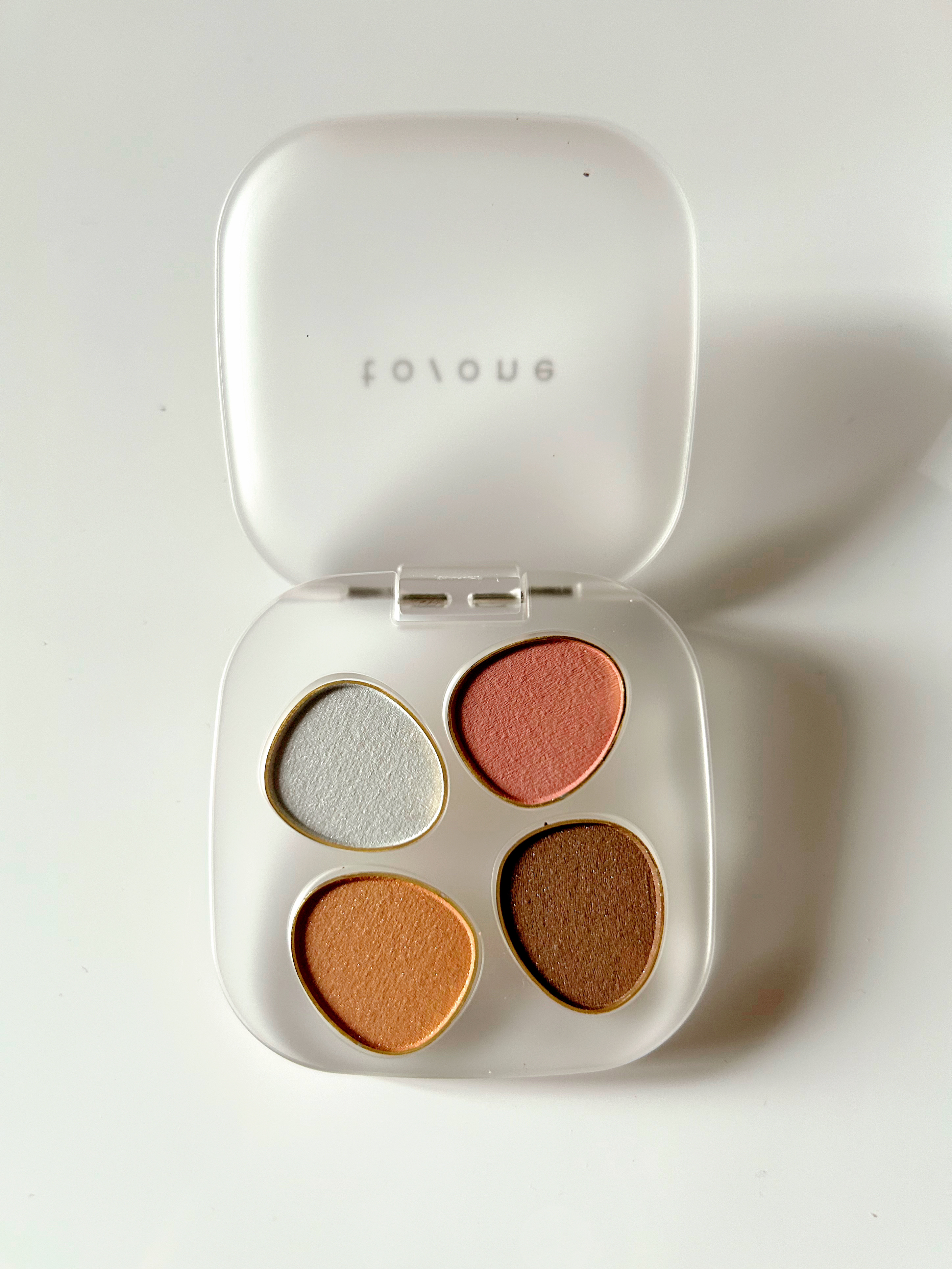 トーン ペタル フロート アイパレット/to/one/アイシャドウパレットを使ったクチコミ（1枚目）