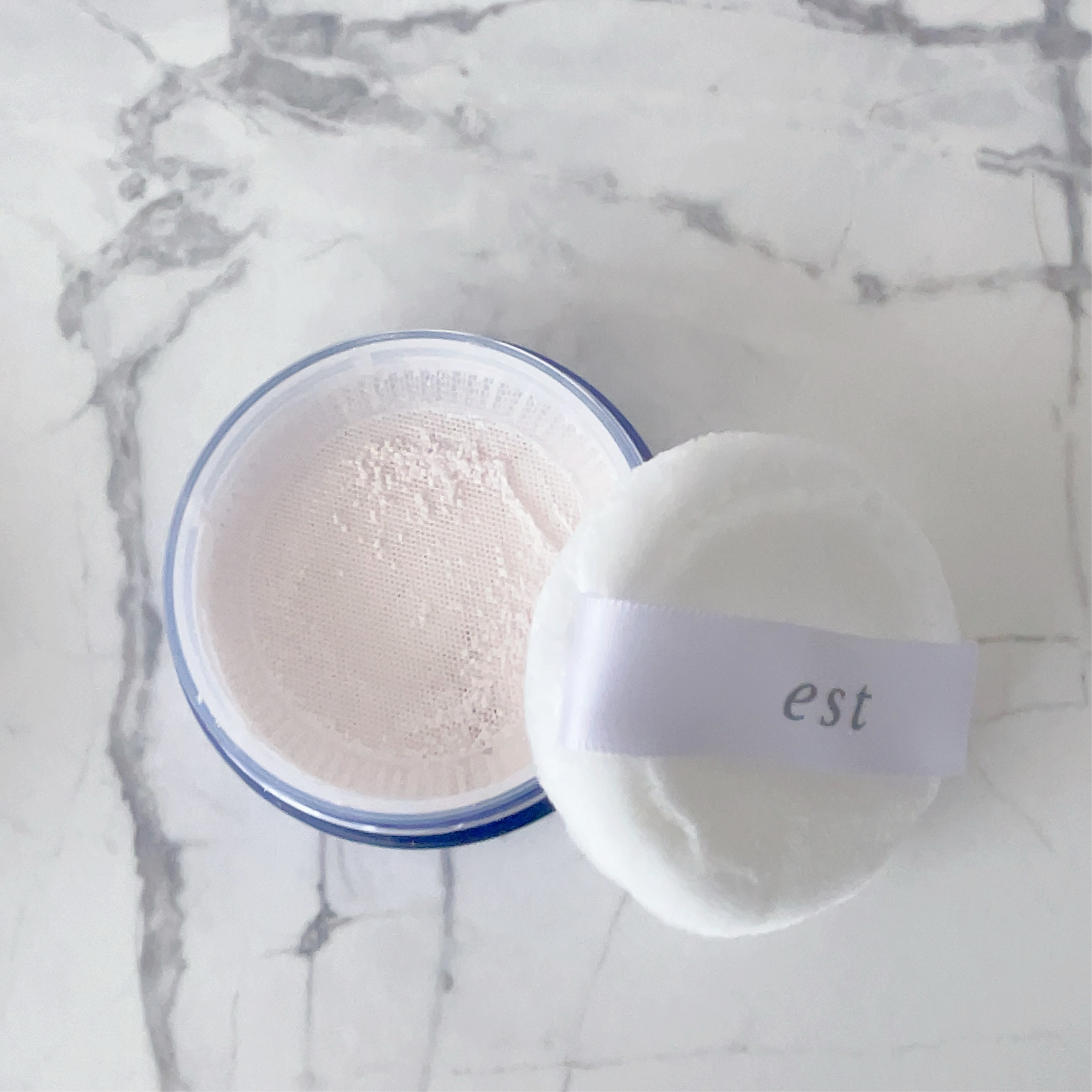 ラスティング クラリティ ルースパウダー 2025年版/est/ルースパウダーを使ったクチコミ（2枚目）