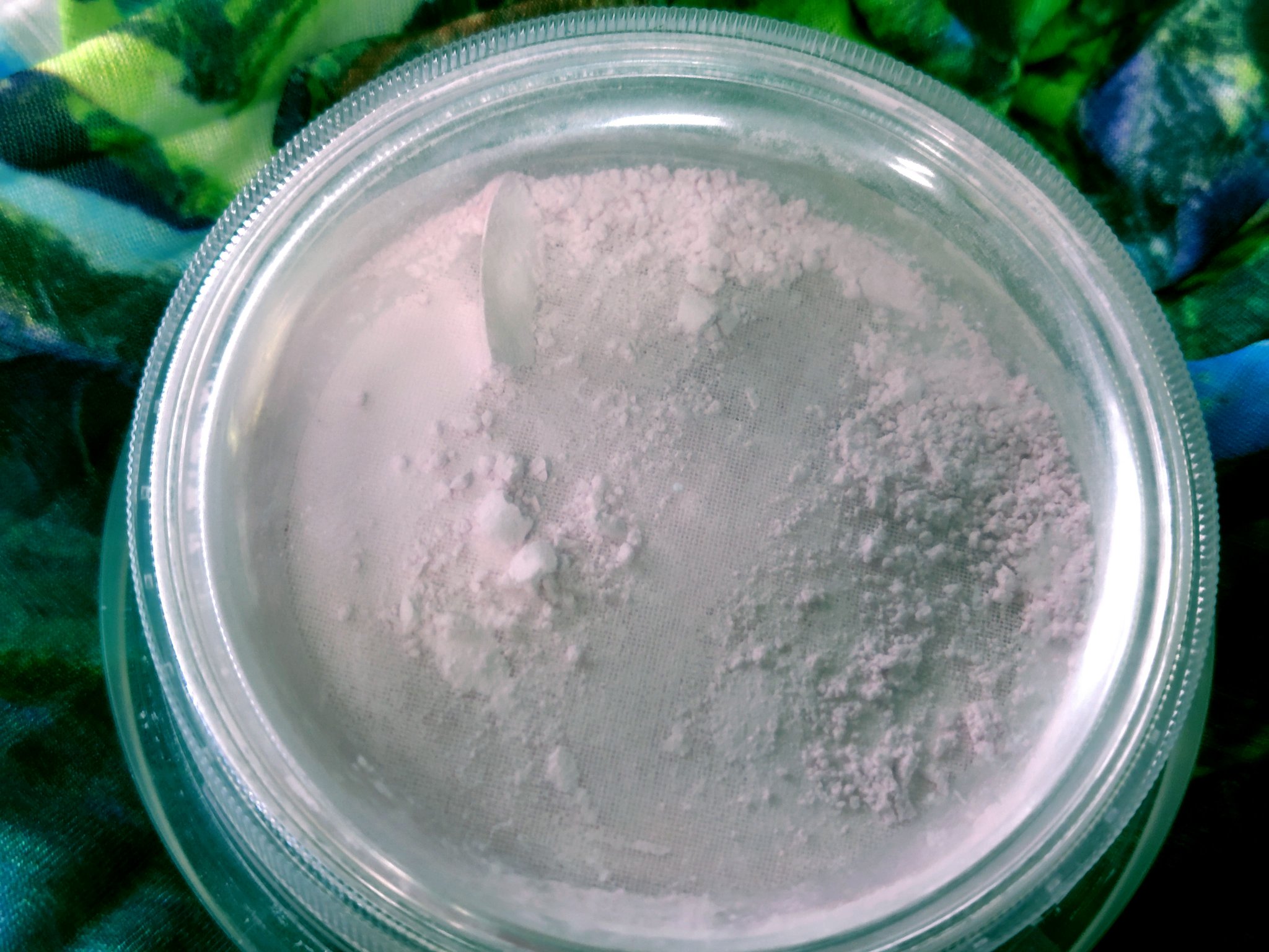 AQ ミリオリティ フェイスパウダー n AQ ミリオリティ フェイスパフ/DECORTÉ/ルースパウダーを使ったクチコミ（3枚目）