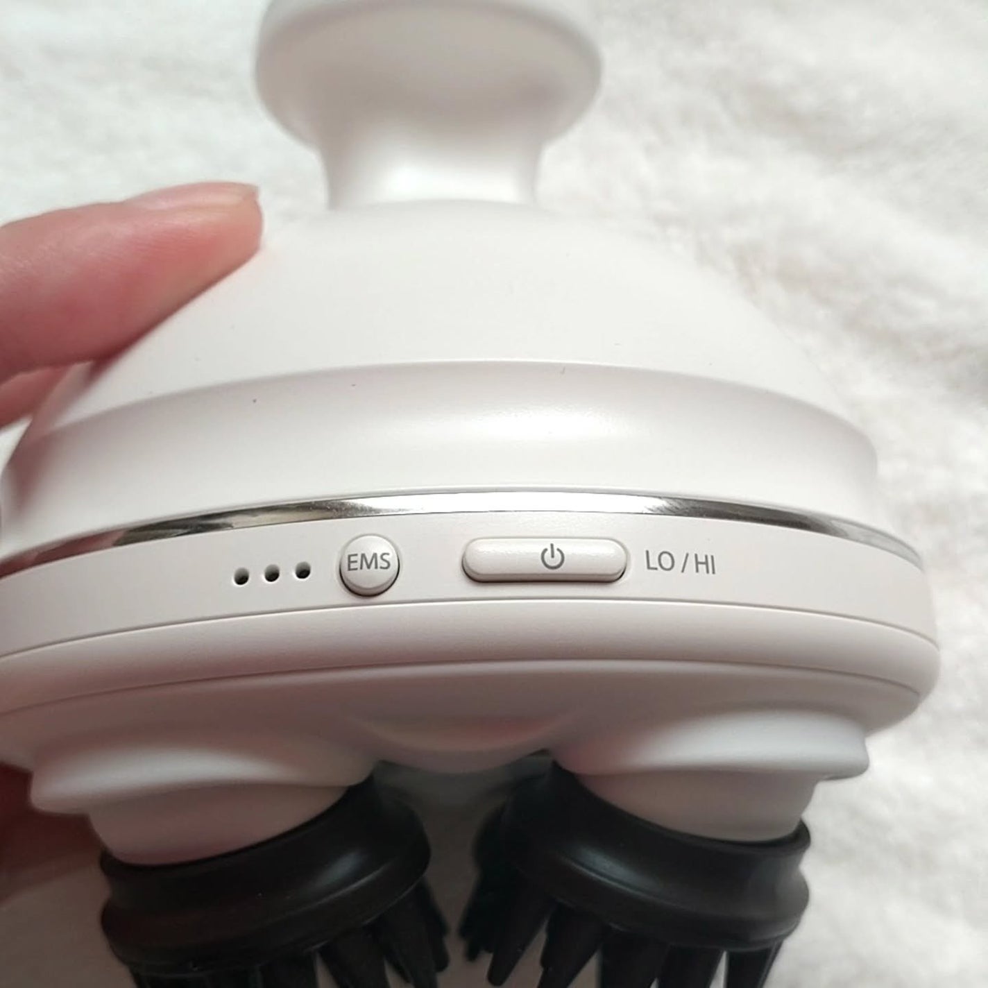 充電式EMSヘッドスパ プレミア/FESTINO/ヘッドマッサージャーを使ったクチコミ(5枚目)