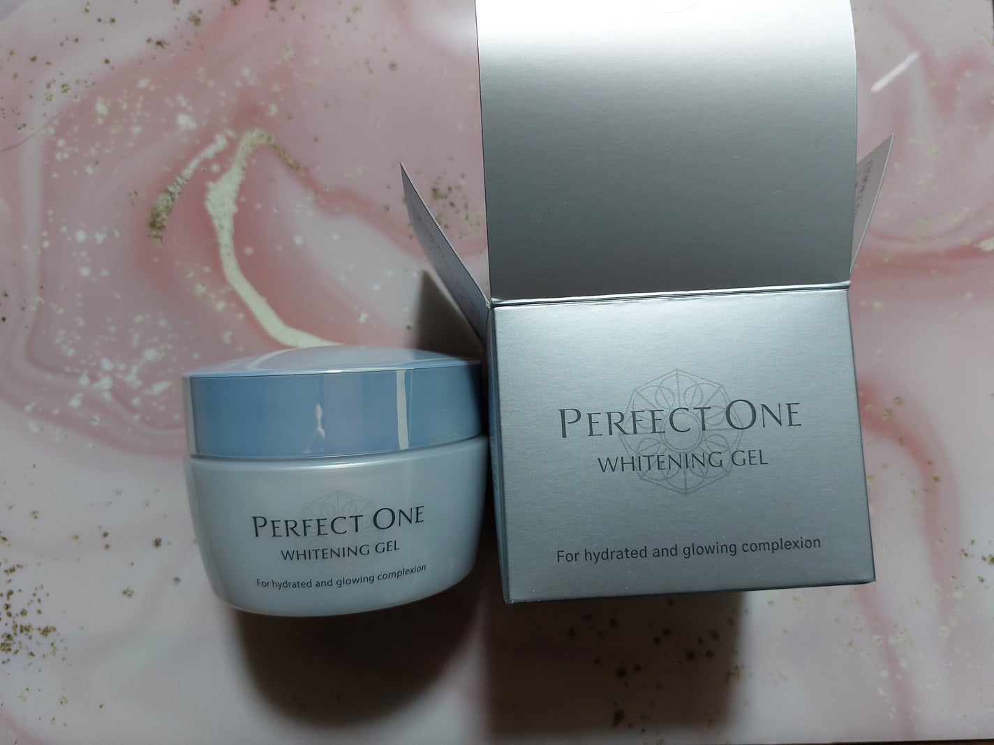 パーフェクトワン 薬用ホワイトニングジェル(医薬部外品)/パーフェクトワン/オールインワン化粧品を使ったクチコミ(6枚目)