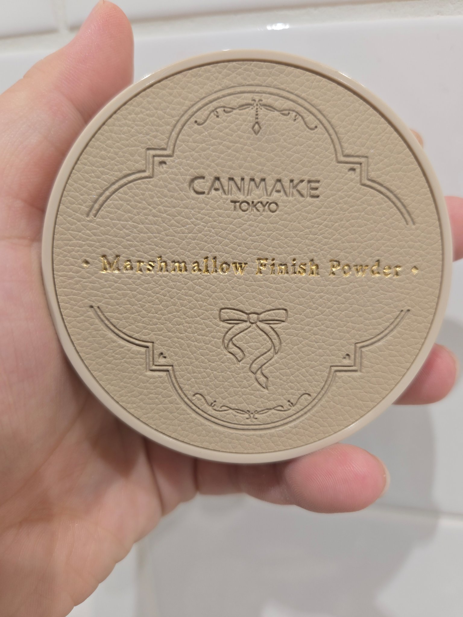 マシュマロフィニッシュパウダー　～Abloom～ 01 ディアレストブーケ（レザー調容器）/キャンメイク/プレストパウダーを使ったクチコミ（1枚目）