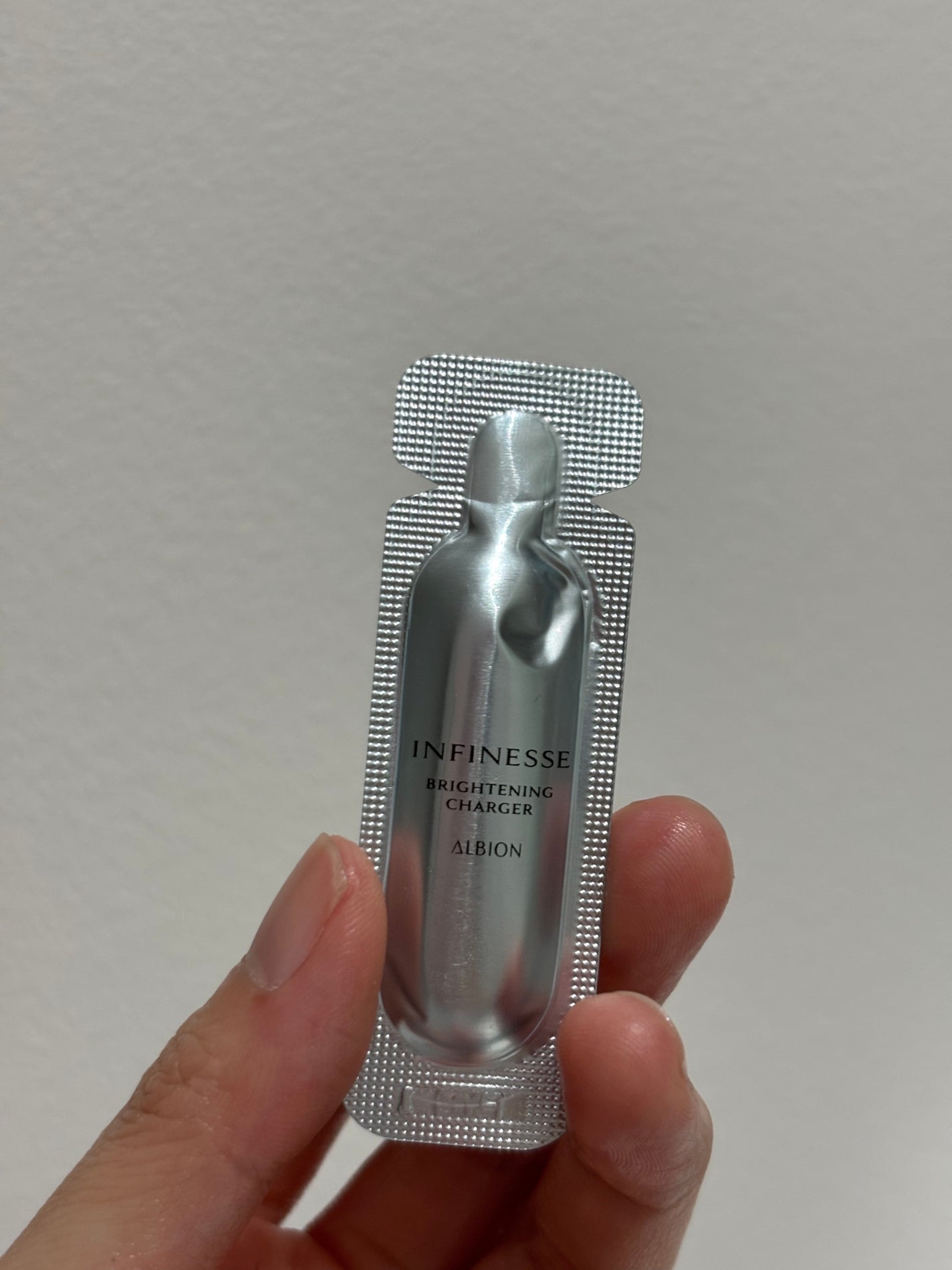 アンフィネス ブライトニング チャージャー/ALBION/美容液を使ったクチコミ(2枚目)