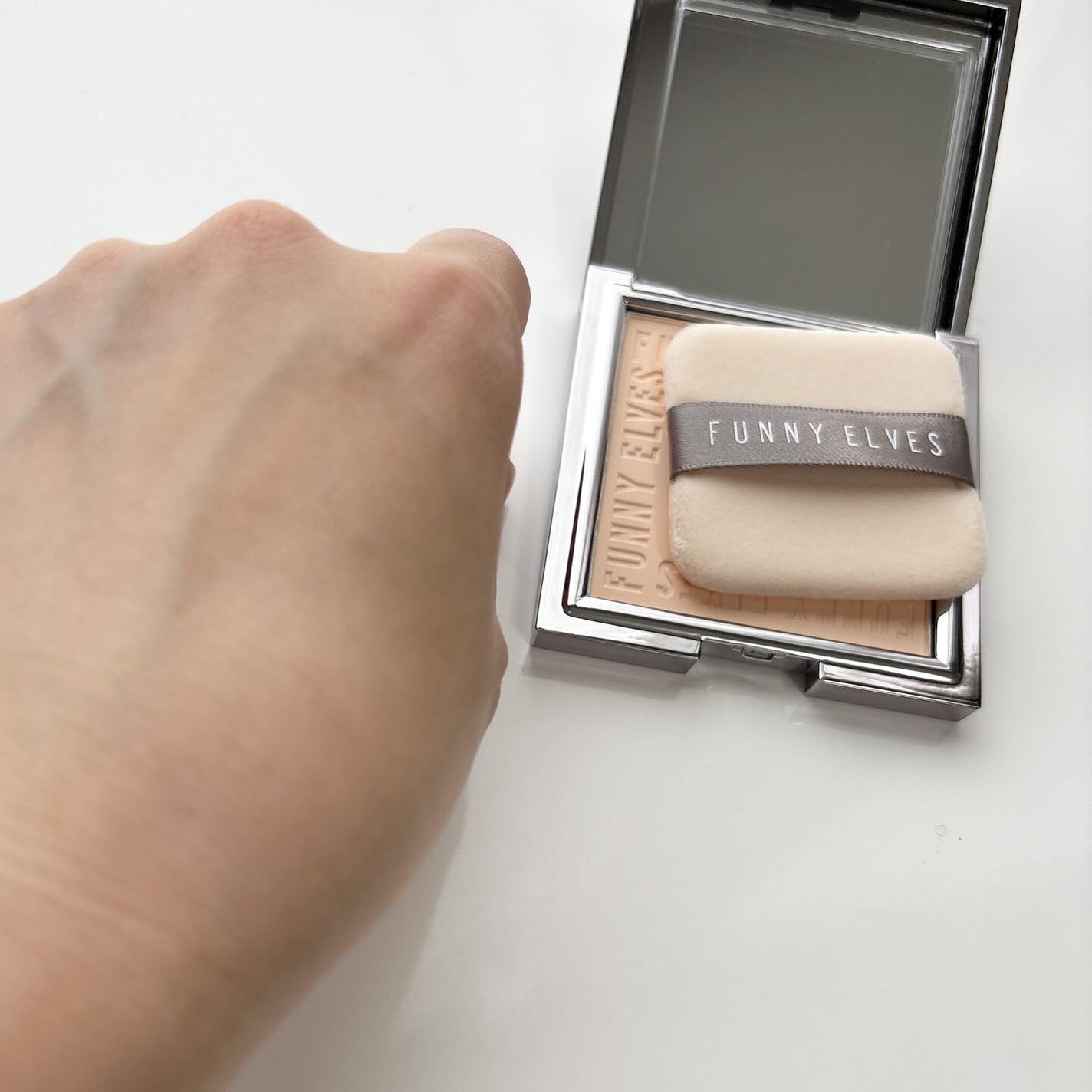 ソフトマットプレストパウダー/FUNNY ELVES方里/プレストパウダーを使ったクチコミ(3枚目)