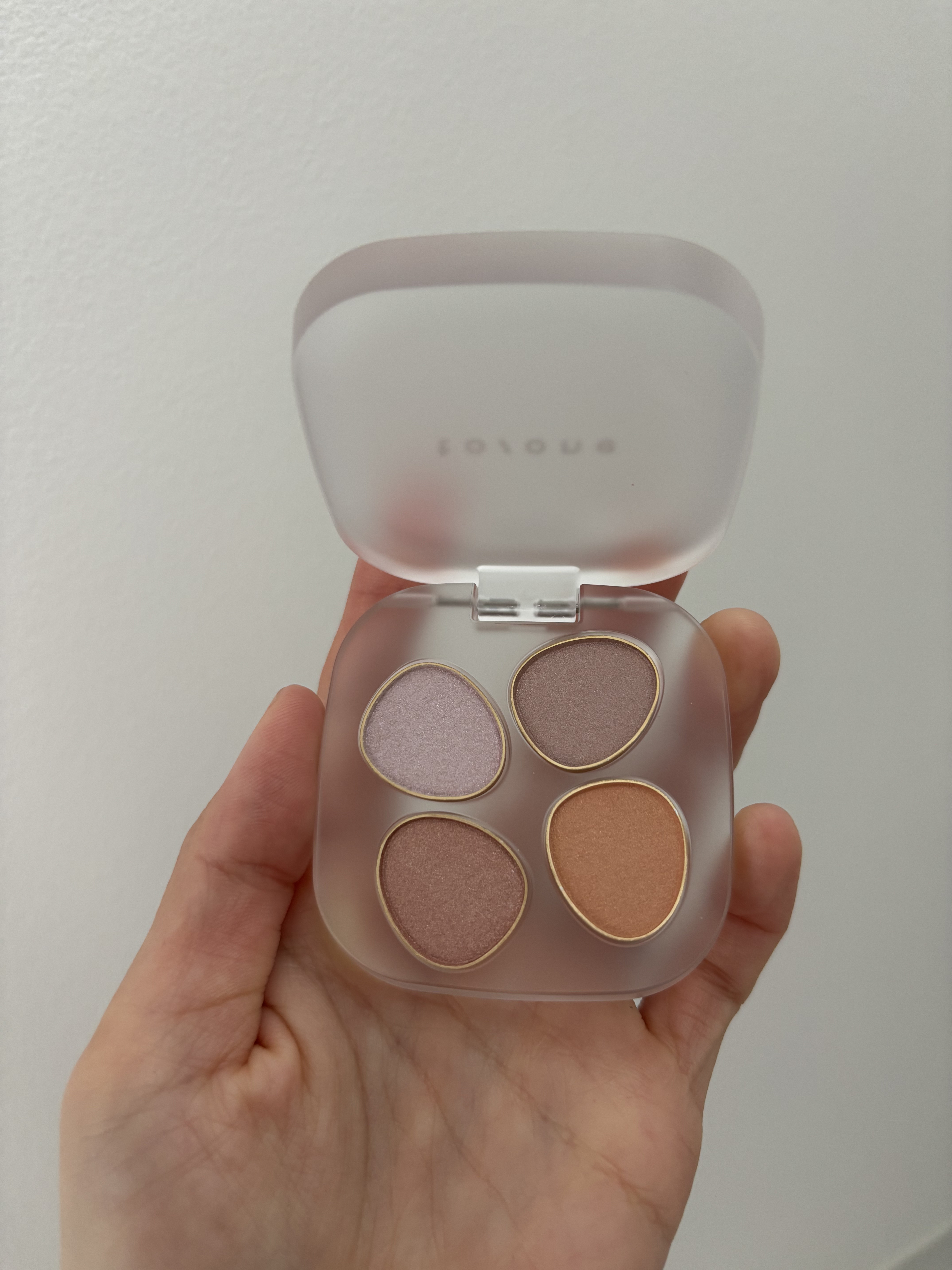 トーン ペタル フロート アイパレット/to/one/アイシャドウパレットを使ったクチコミ（1枚目）