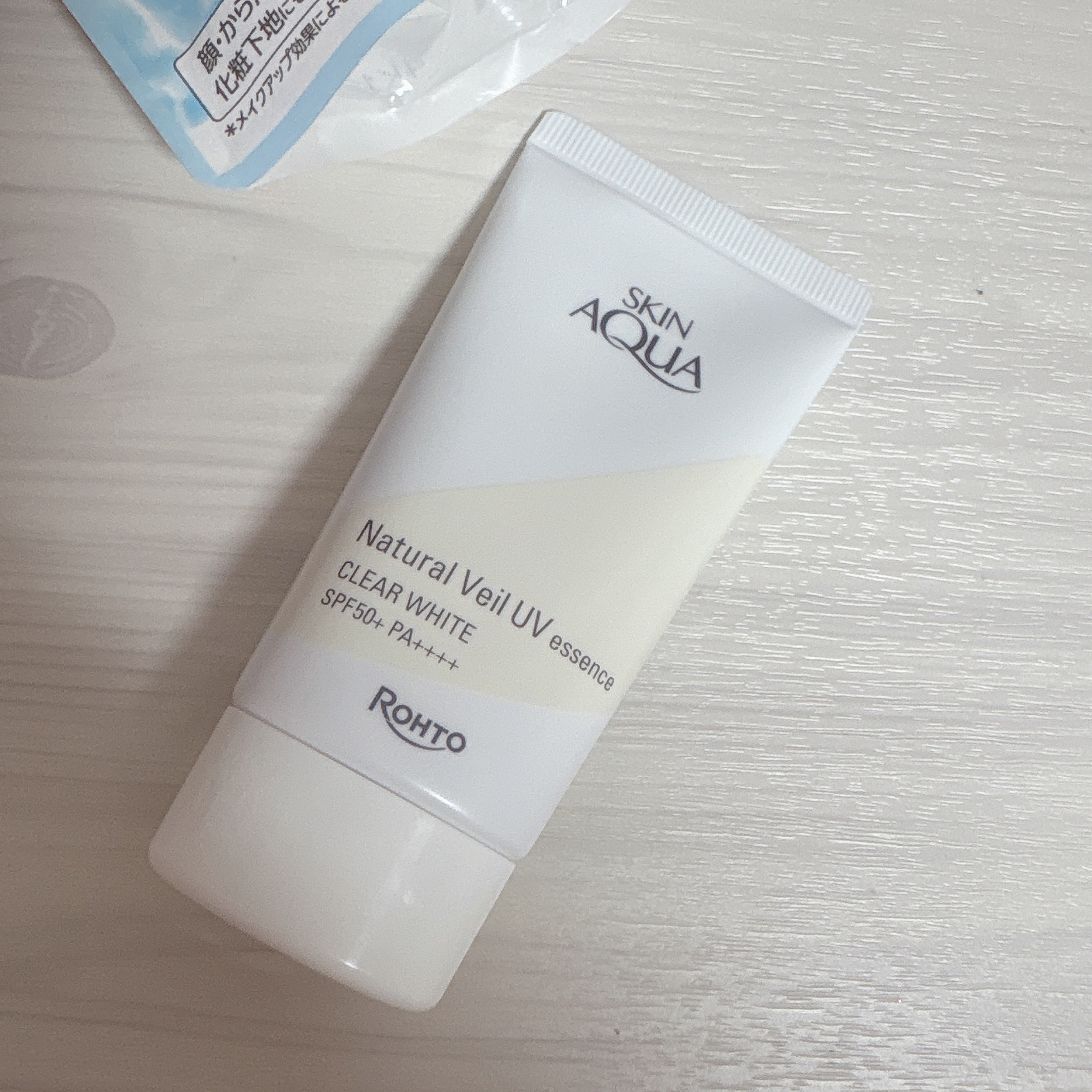 ナチュラルベールUVエッセンス/スキンアクア/日焼け止めクリームを使ったクチコミ（3枚目）