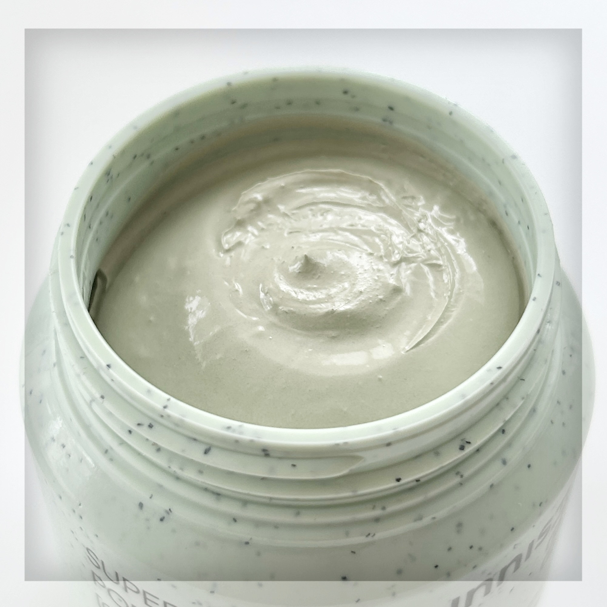 スーパーヴォルカニック　ポア　クレイマスク　クールミントチョコレート/innisfree/洗い流すパック・マスクを使ったクチコミ（3枚目）