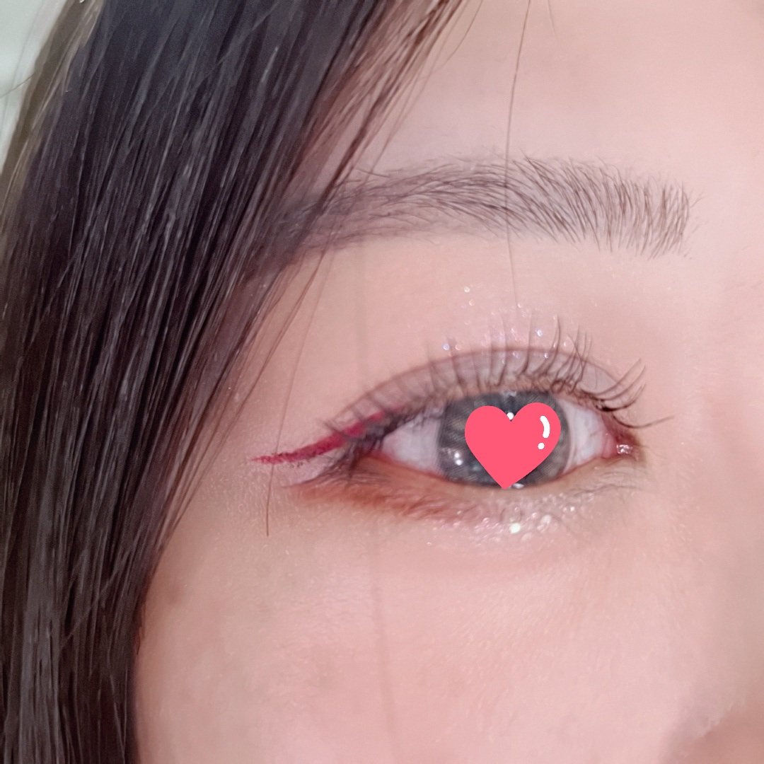 サラダdeフルーツカラーリキッドアイライナーWP 10 グレープ/FLORTTE/リキッドアイライナーを使ったクチコミ（2枚目）