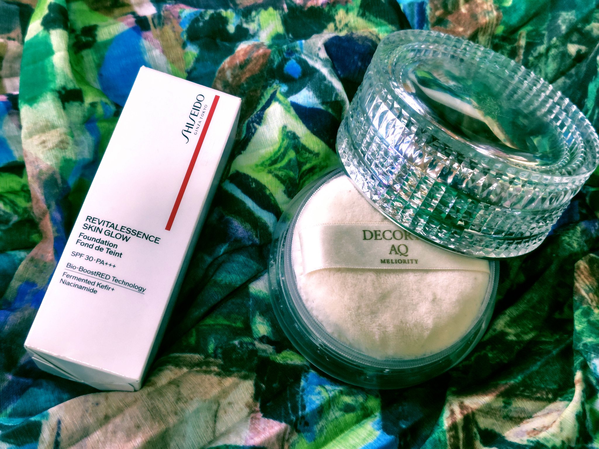 AQ ミリオリティ フェイスパウダー n AQ ミリオリティ フェイスパフ/DECORTÉ/ルースパウダーを使ったクチコミ（1枚目）