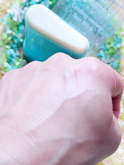 カリフォルニアアロエクーリング水分サンスティック/ネイチャーリパブリック/日焼け止めスティックを使ったクチコミ(5枚目)
