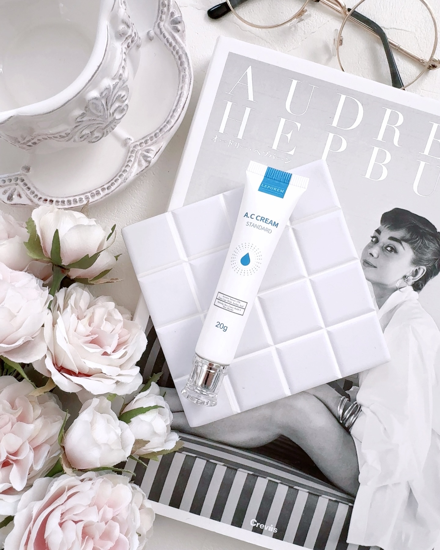 ♡Newin♡
肌の調子が悪いなあって時はこれ💗

┈┈┈┈┈┈┈┈┈┈┈┈┈┈┈
@leporem_japan 
A.CクリームSTANDARD
┈┈┈┈┈┈┈┈┈┈┈┈┈┈┈

純アゼライン酸が15%も配合されたクリーム。
透明なジェ