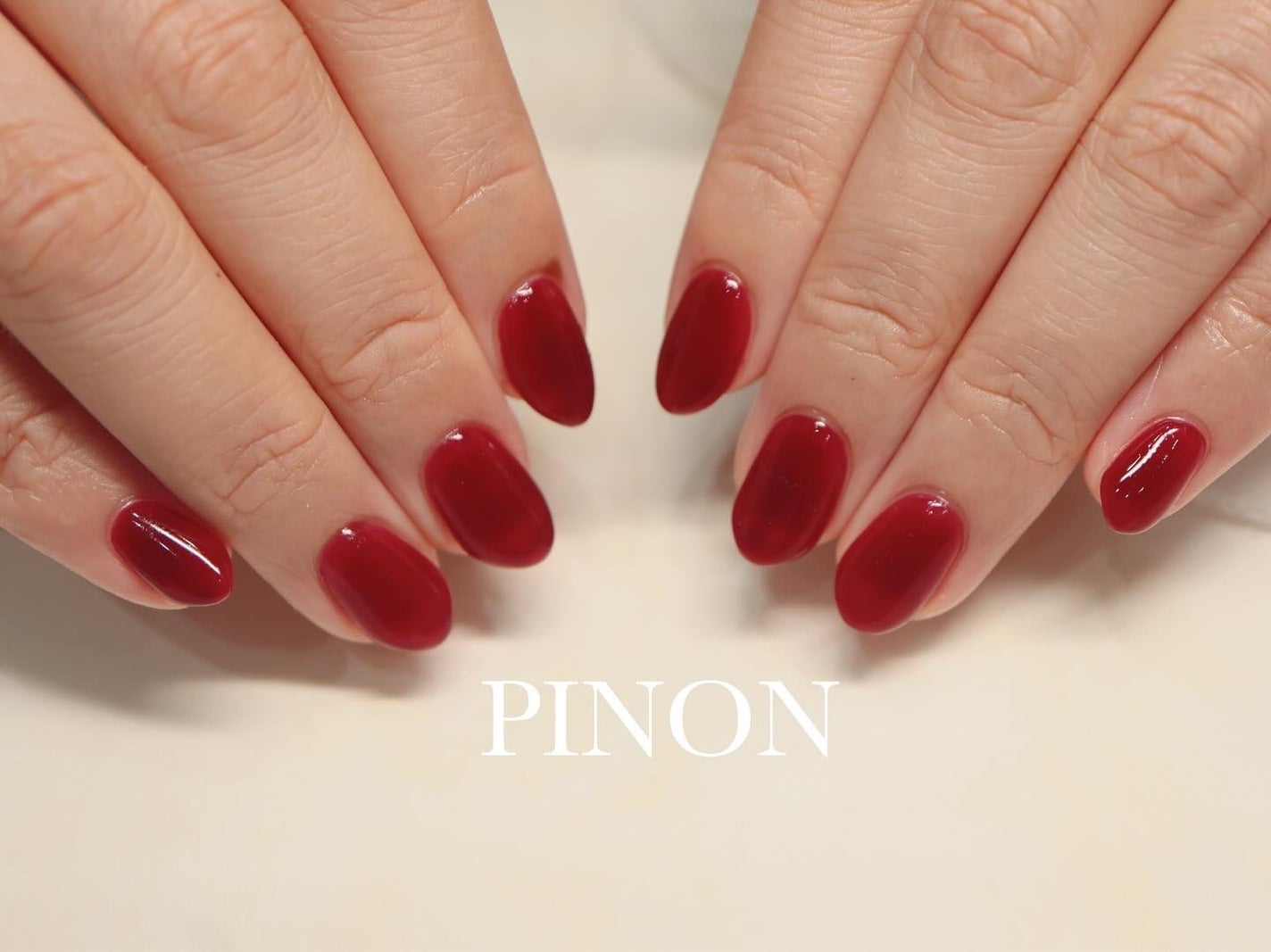 shino on LIPS 「onecolor透明感のあるレッドネイルv330とっても綺麗な..」(1枚目)