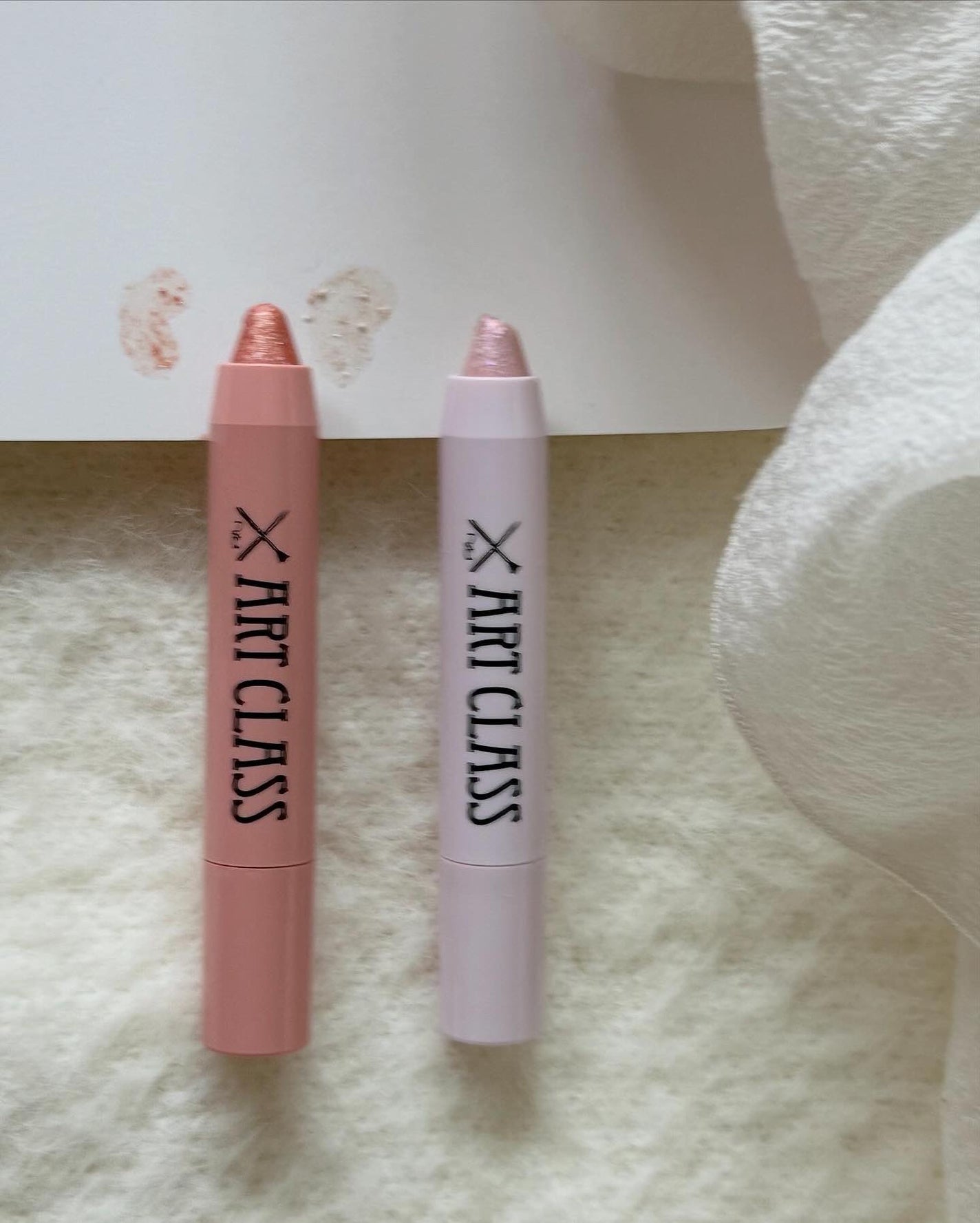 アートクラス アイグリッツ/too cool for school/スティックアイシャドウを使ったクチコミ(4枚目)