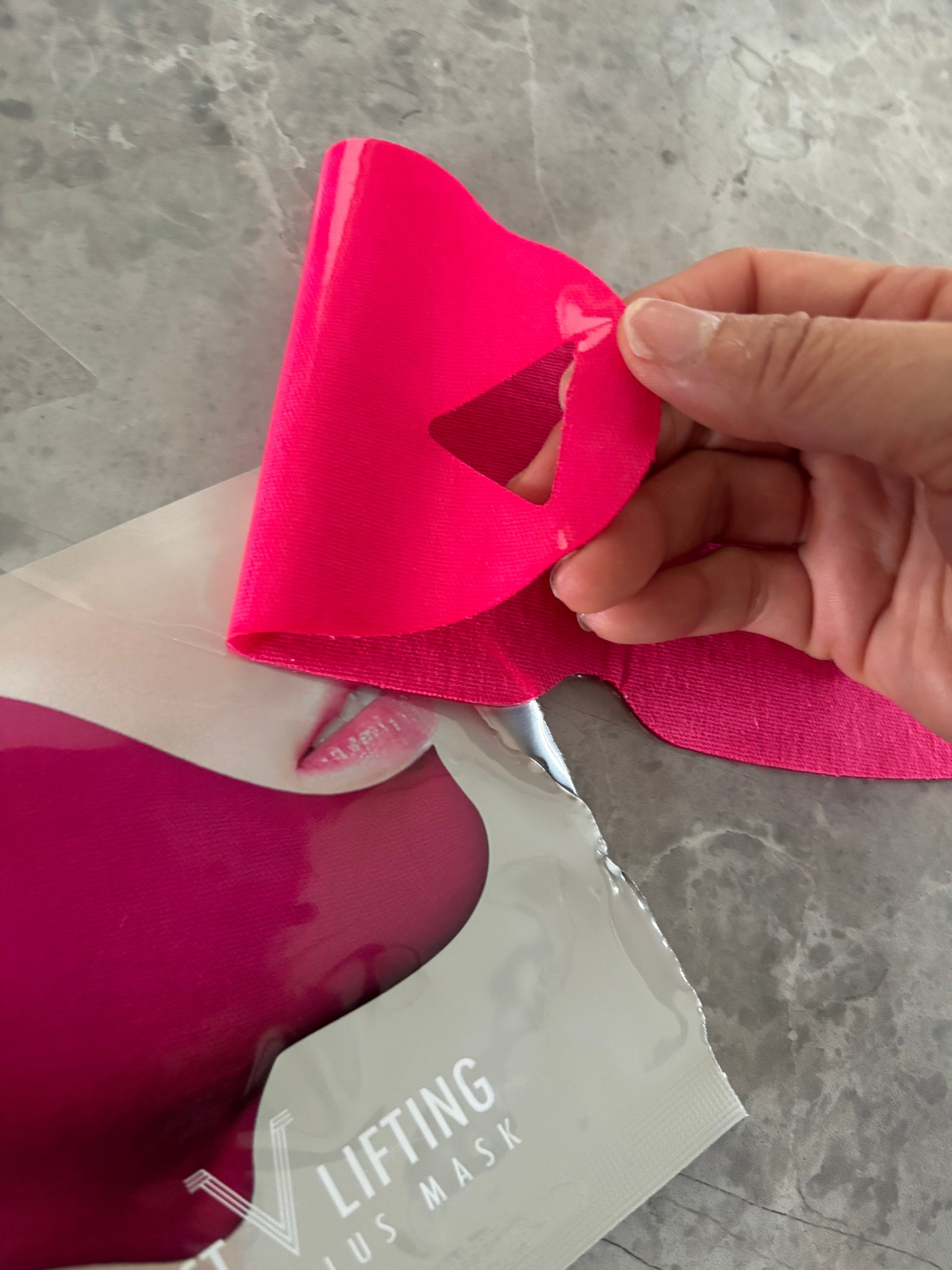 パーフェクトVリフティングプレミアムプラスマスク/avajar/シートマスク・パックを使ったクチコミ(4枚目)